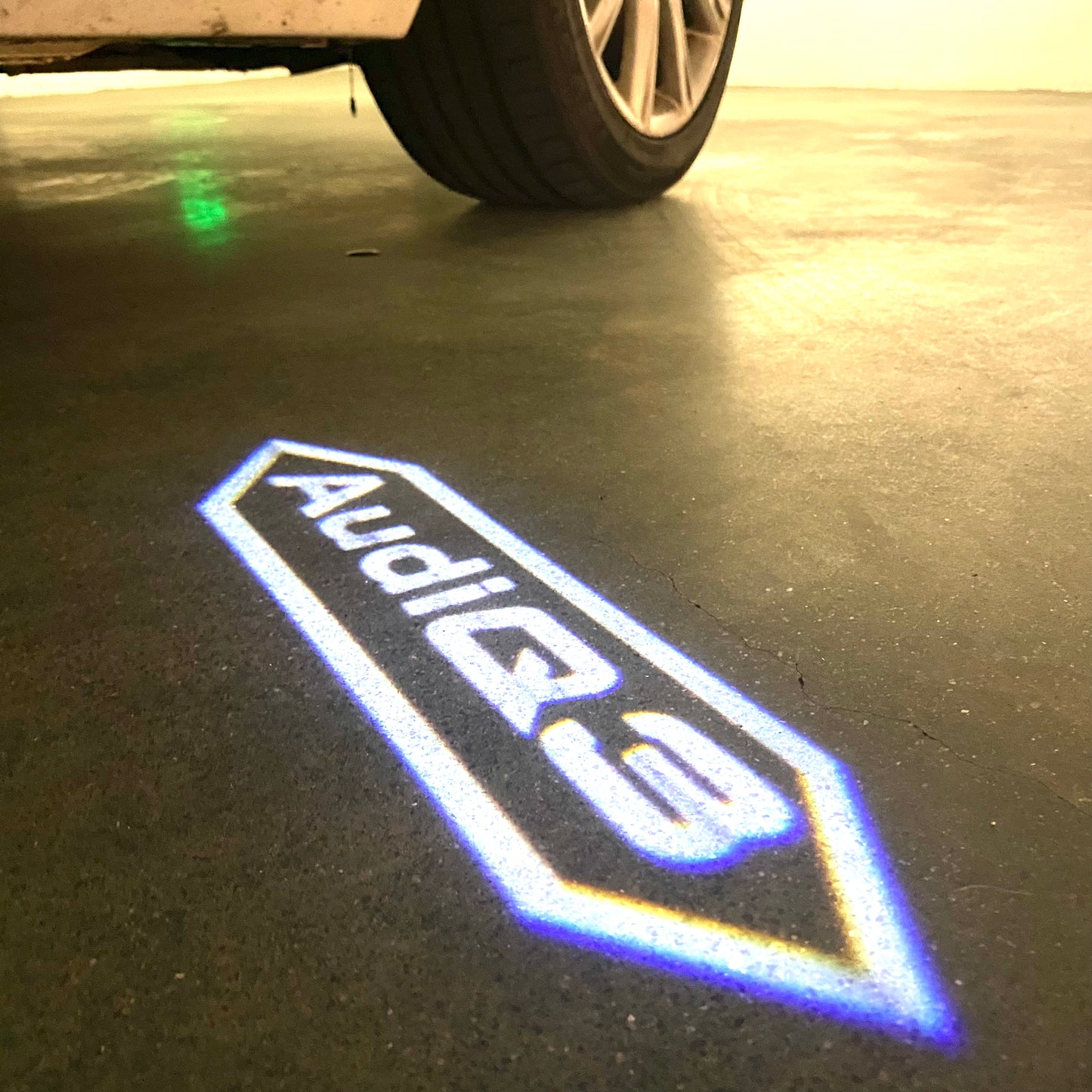 AUDI Q3 LOGO PROJECTOT LIGHTS  (quantity 1 = 2 Logo Films /2 door lights）Nr.12B27
