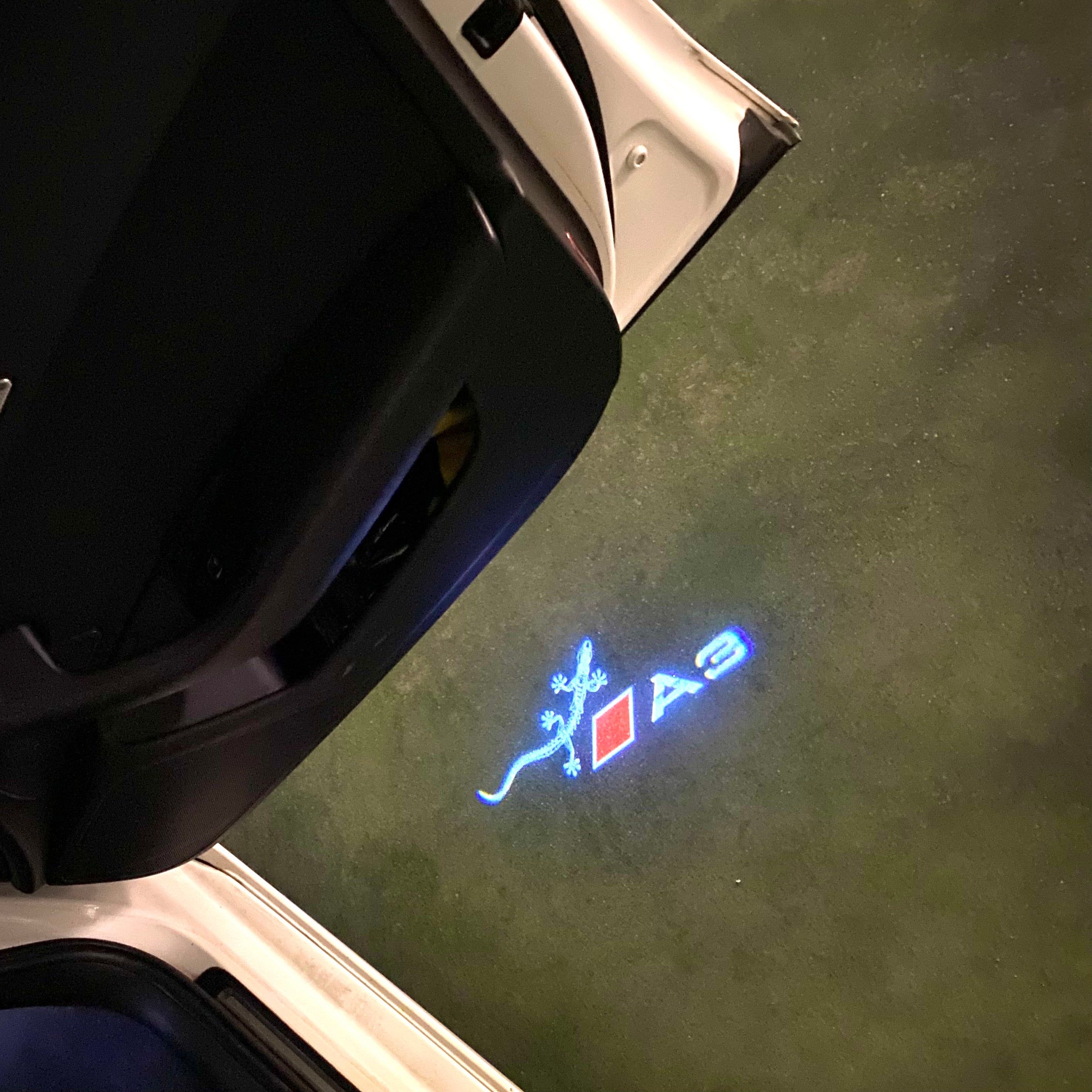 AUDI  A3 LOGO PROJECTOT LIGHTS  (quantity 1 = 2 Logo Films /2 door lights）Nr.12B74