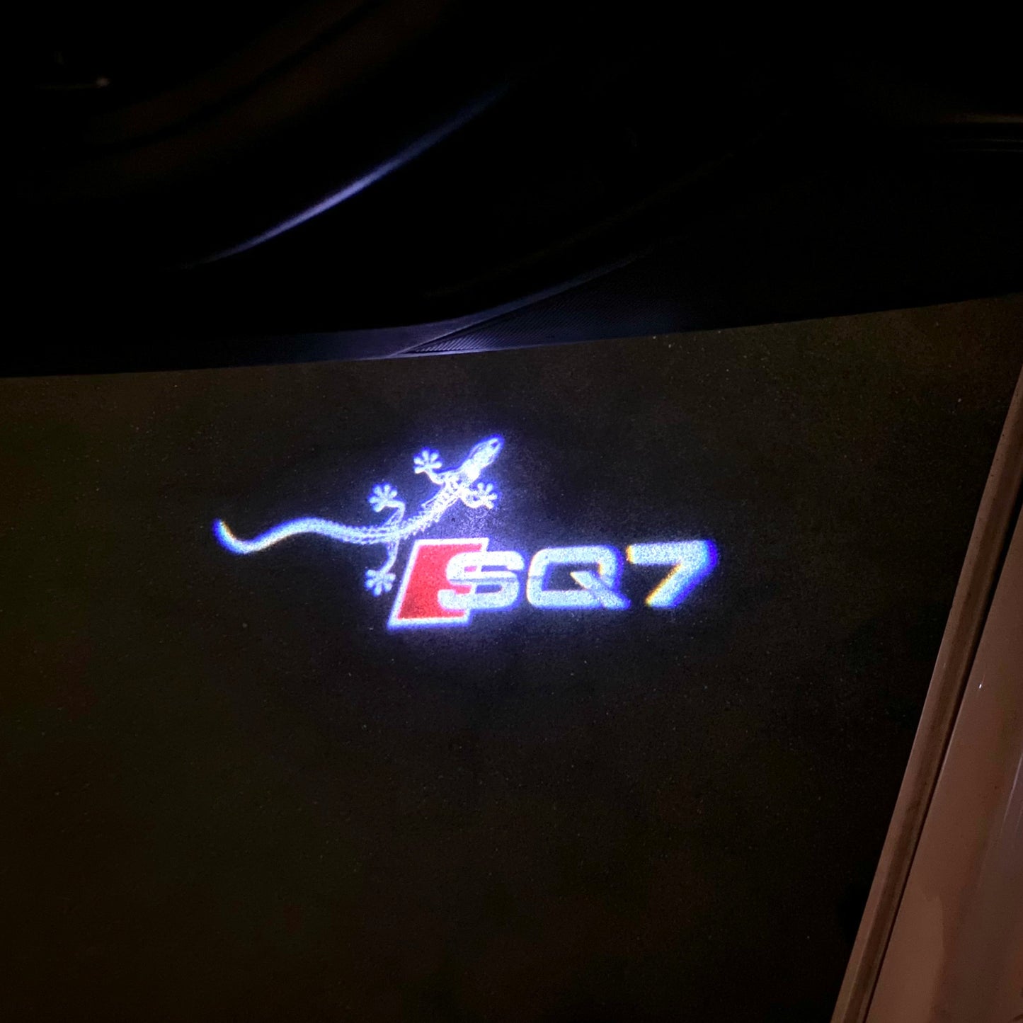 AUDI SQ7 LOGO PROJECTOT LIGHTS  (quantity 1 = 2 Logo Films /2 door lights）Nr.12B38
