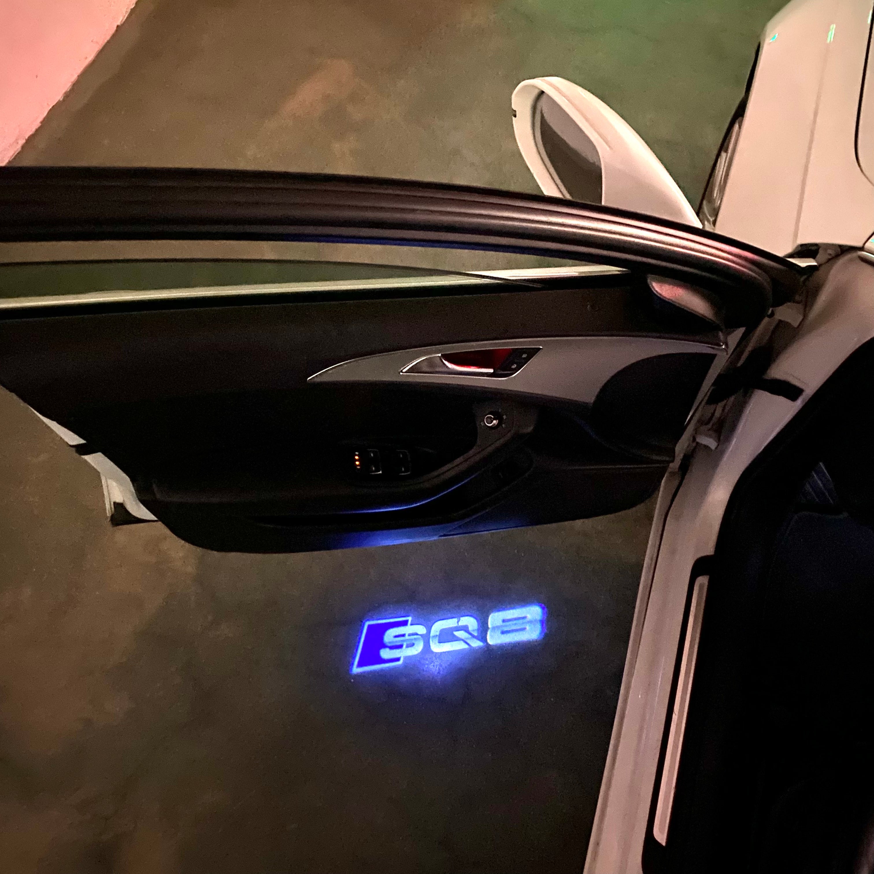 AUDI  SQ8 LOGO PROJECTOT LIGHTS  (quantity 1 = 2 Logo Films /2 door lights）Nr.12B75