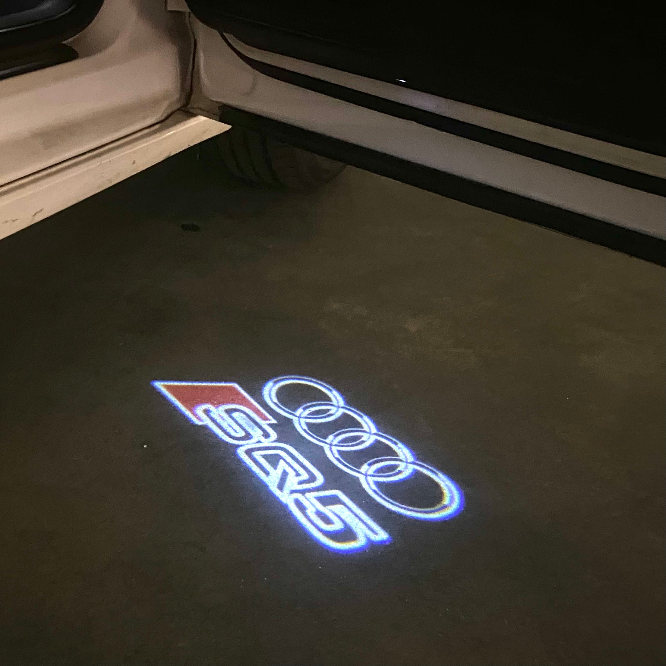 AUDI  SQ5 LOGO PROJECTOT LIGHTS  (quantity 1 = 2 Logo Films /2 door lights）Nr.12B20