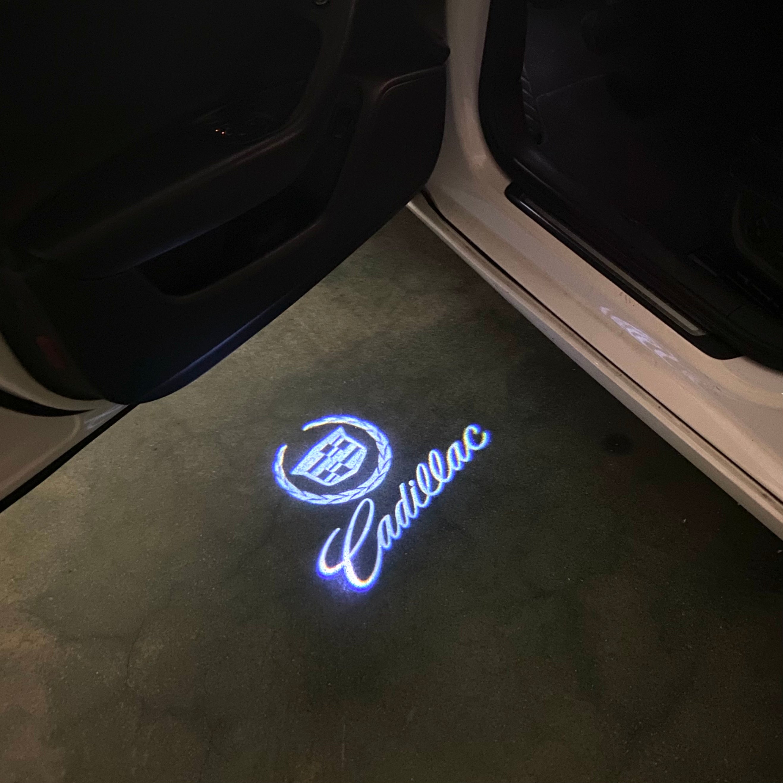 CADILLAC ORIGINAL LOGO PROJECTOT LIGHTS Nr.9722 (quantity 1 = 2 Logo Films /2 door lights）