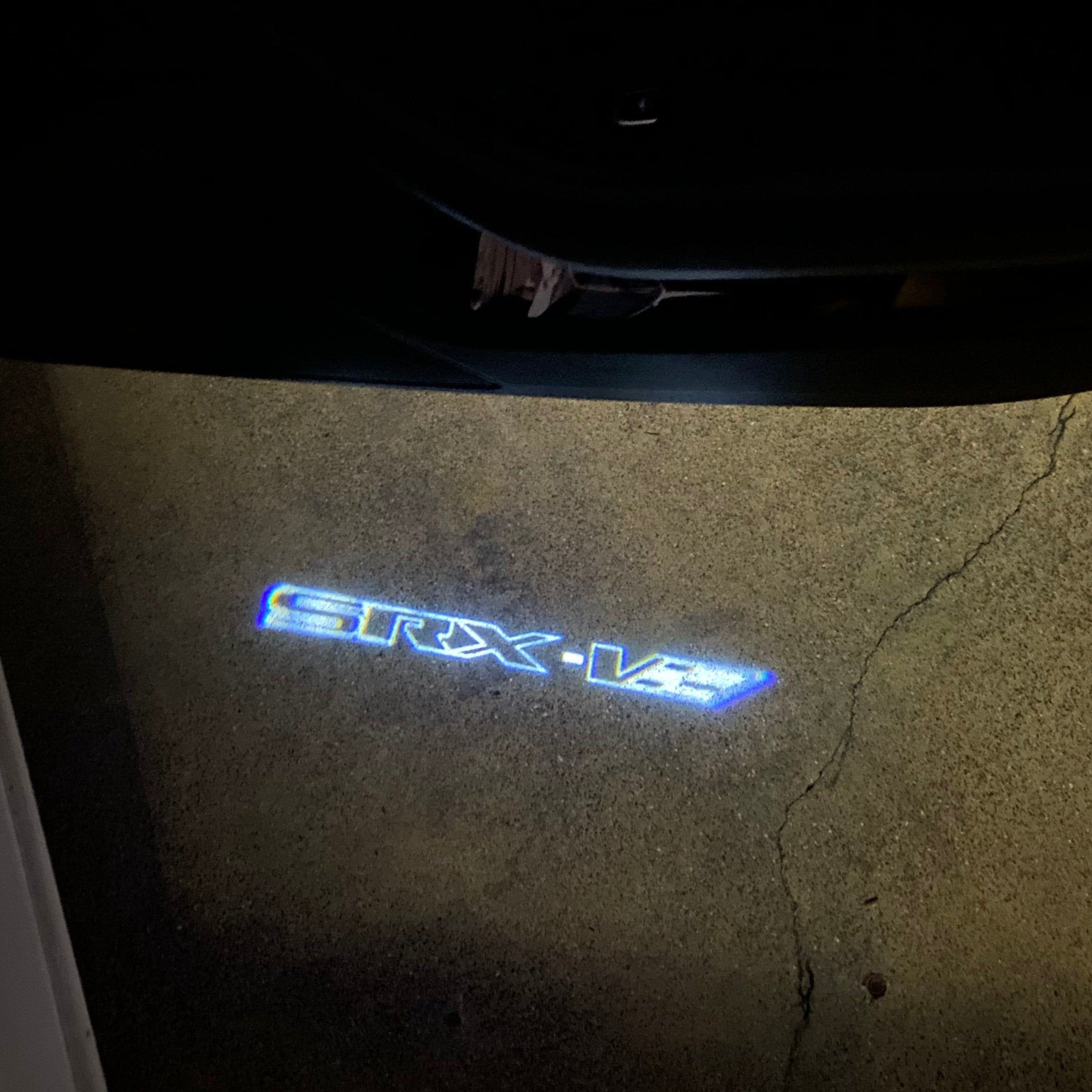 CADILLAC SRX LOGO PROJECTOT LIGHTS Nr.9785 (quantity 1 = 2 Logo Films /2 door lights）