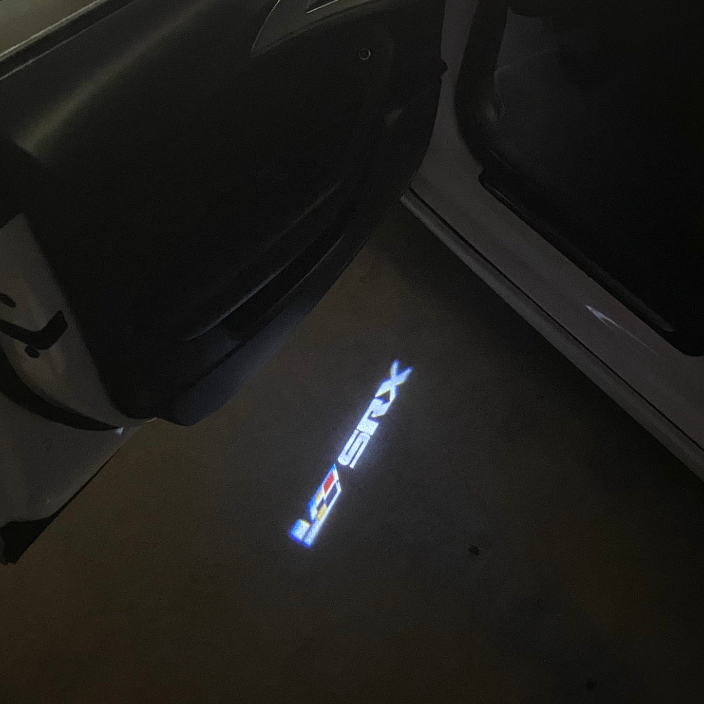 CADILLAC SRX LOGO PROJECTOT LIGHTS Nr.9806b (quantity 1 = 2 Logo Films /2 door lights）