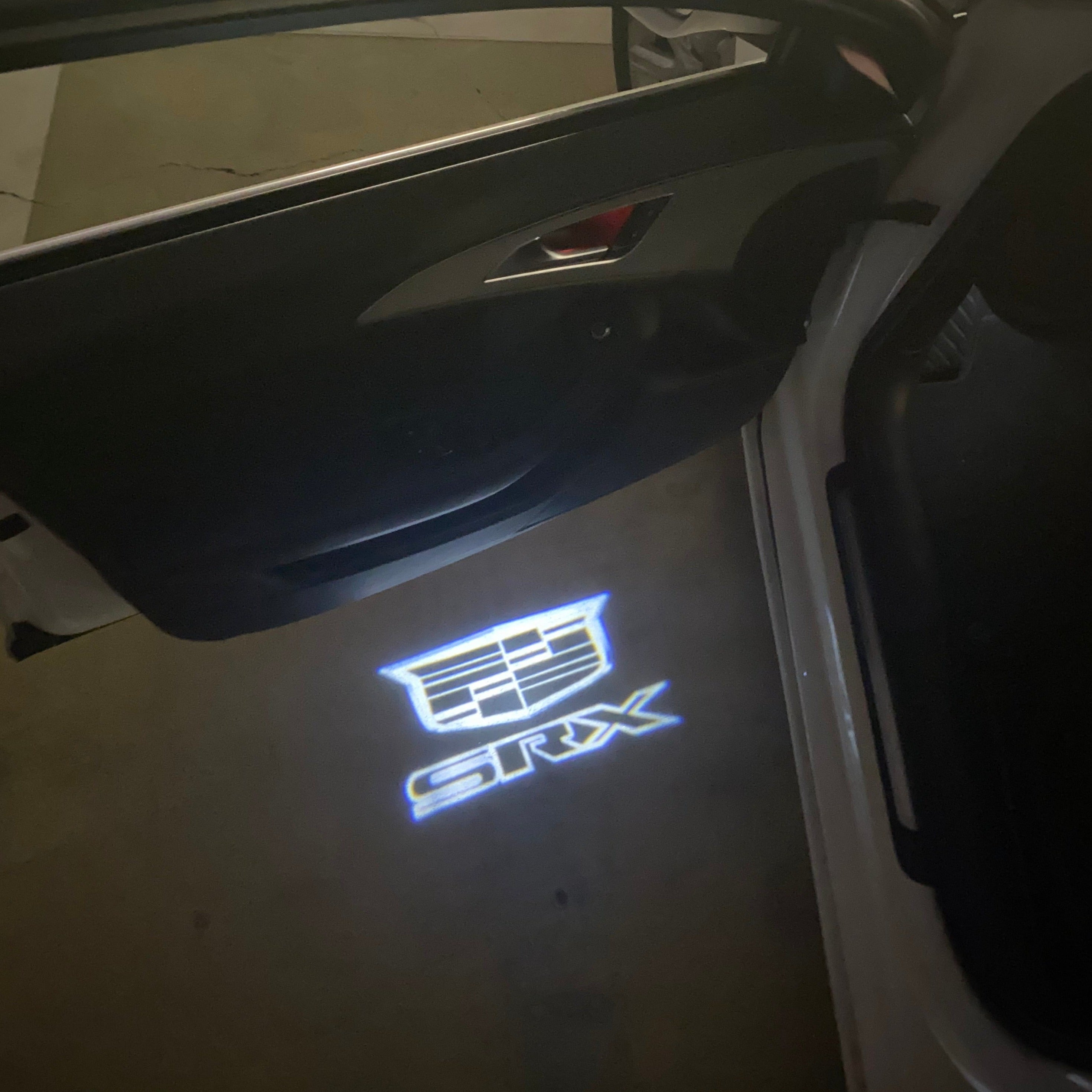 CADILLAC SRX LOGO PROJECTOT LIGHTS Nr.9732 (quantity 1 = 2 Logo Films /2 door lights）