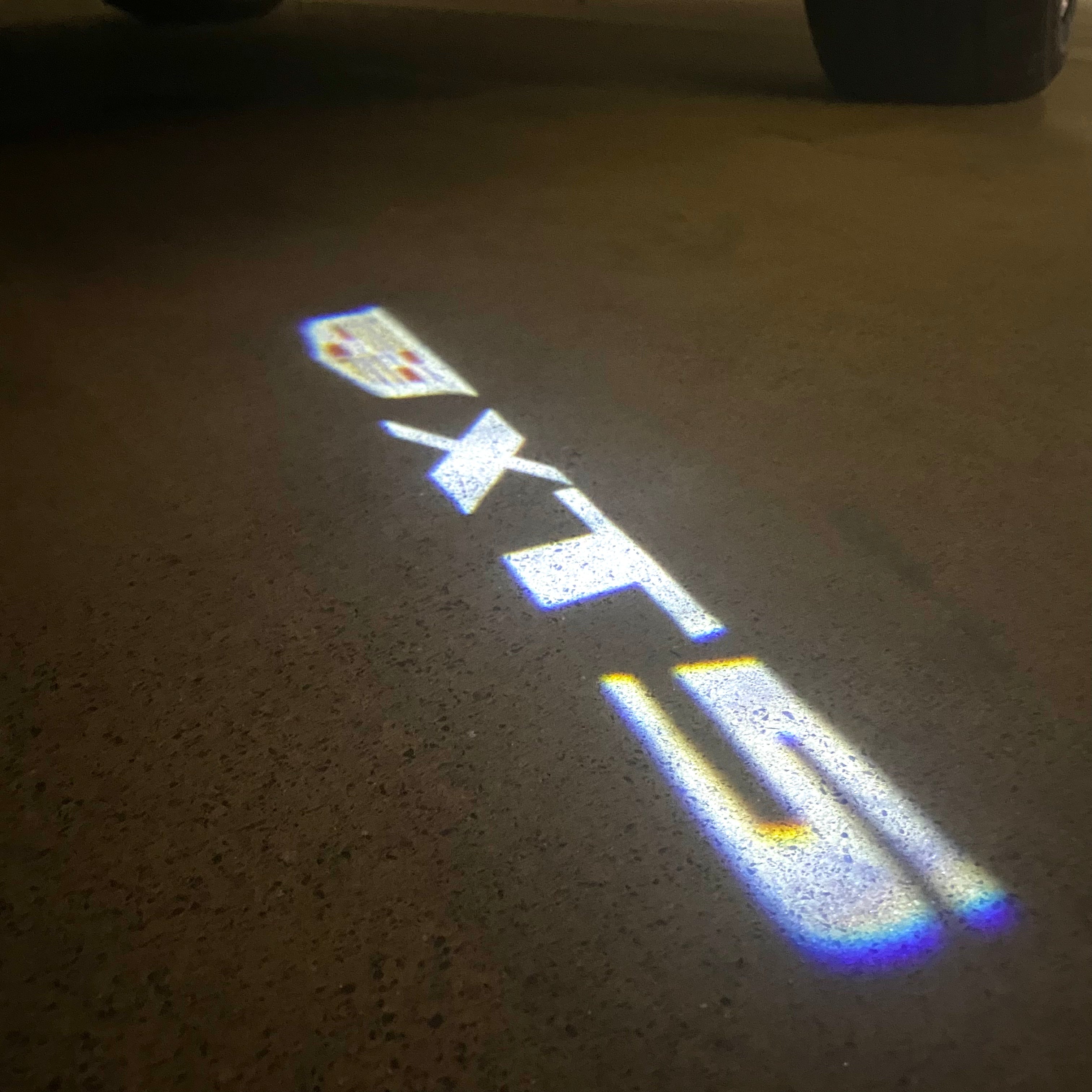 CADILLAC XT5 LOGO PROJECTOT LIGHTS Nr.9793 (quantity 1 = 2 Logo Films /2 door lights）