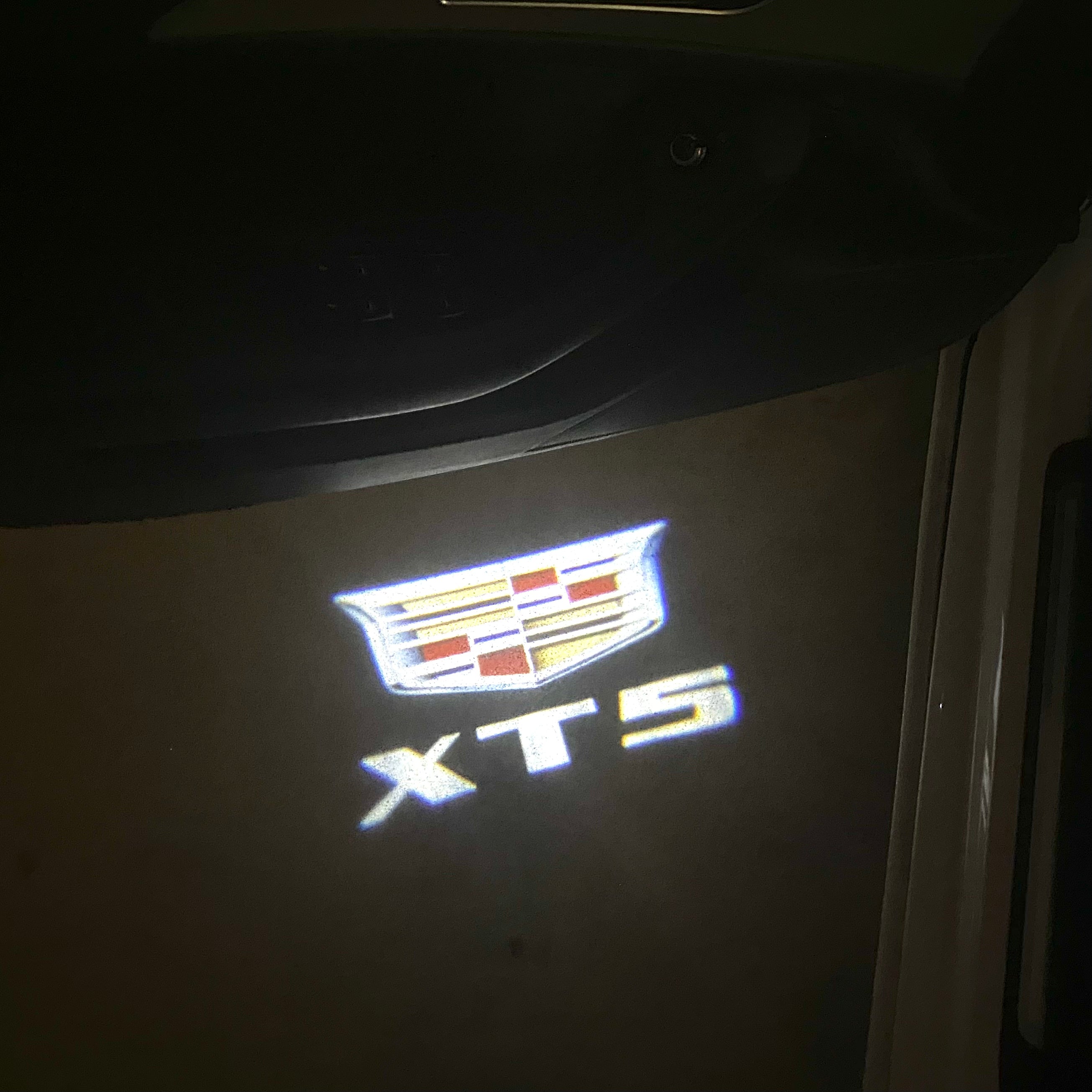 CADILLAC XT5 LOGO PROJECTOT LIGHTS Nr.9741 (quantity 1 = 2 Logo Films /2 door lights）