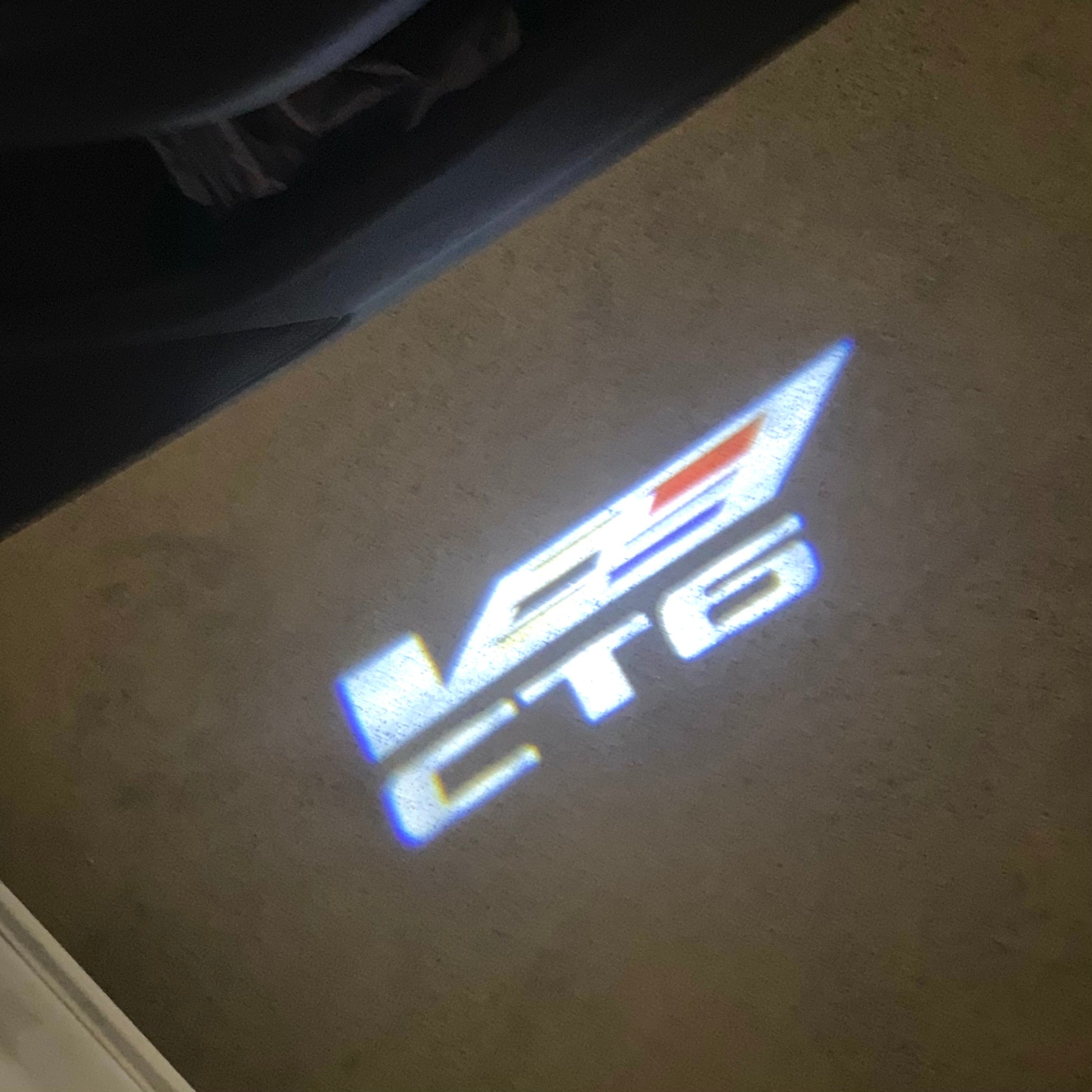 CADILLAC CT6 LOGO PROJECTOT LIGHTS Nr.9752 (quantity 1 = 2 Logo Films /2 door lights）
