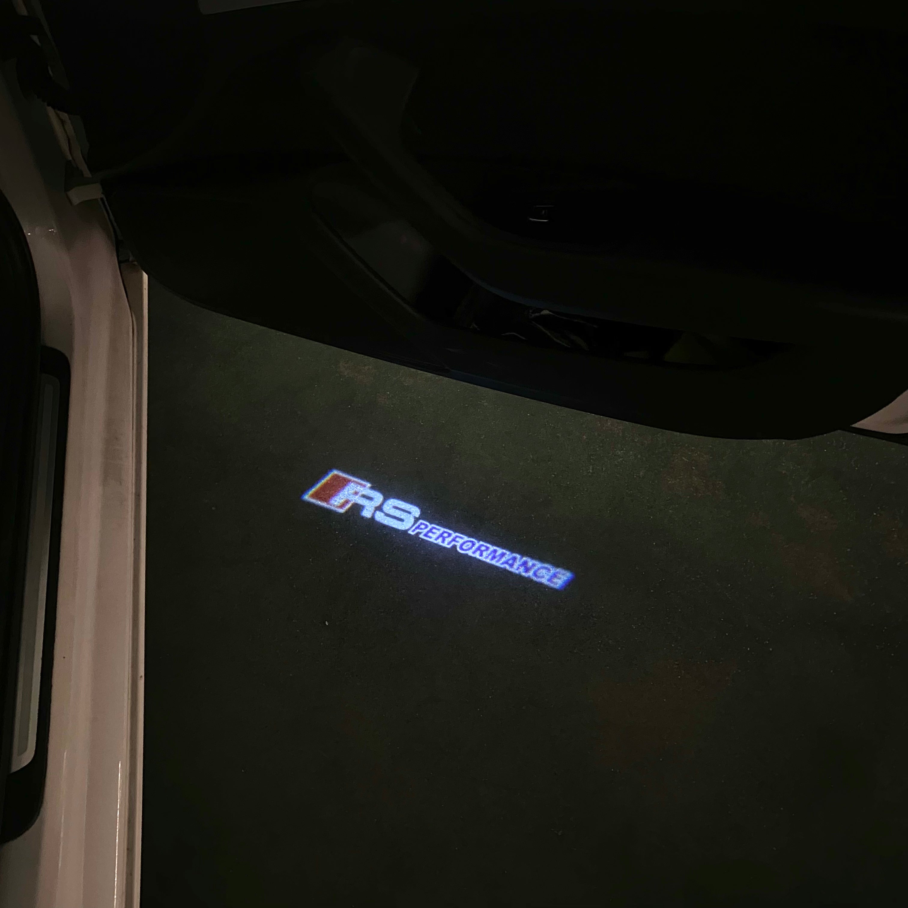 AUDI  RS LOGO PROJECTOT LIGHTS  (quantity 1 = 2 Logo Films /2 door lights）Nr.12B39