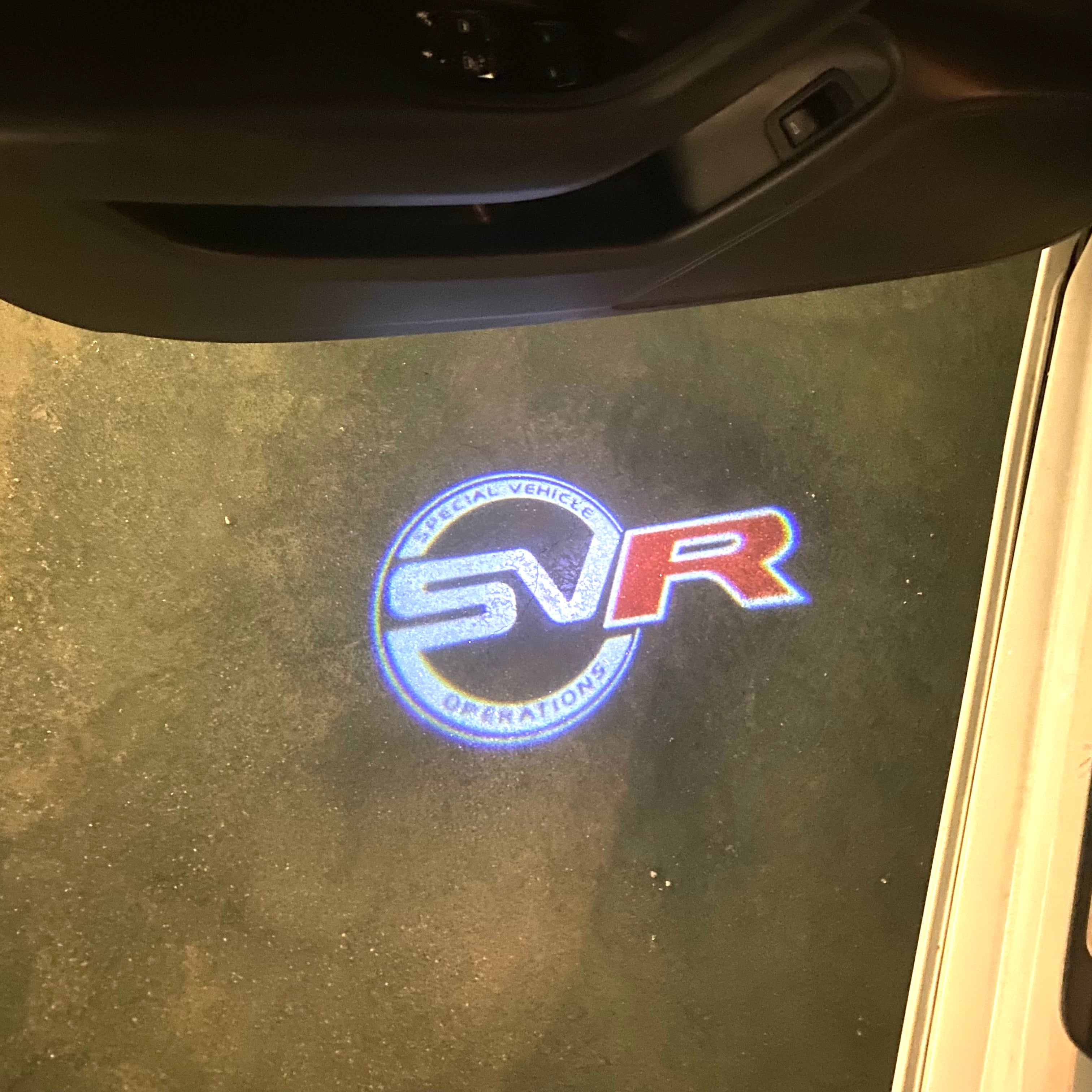 Land Rover  SV R   LOGO PROJECROTR LIGHTS Nr.1110 (quantity 1 = 1 sets/2 door lights)