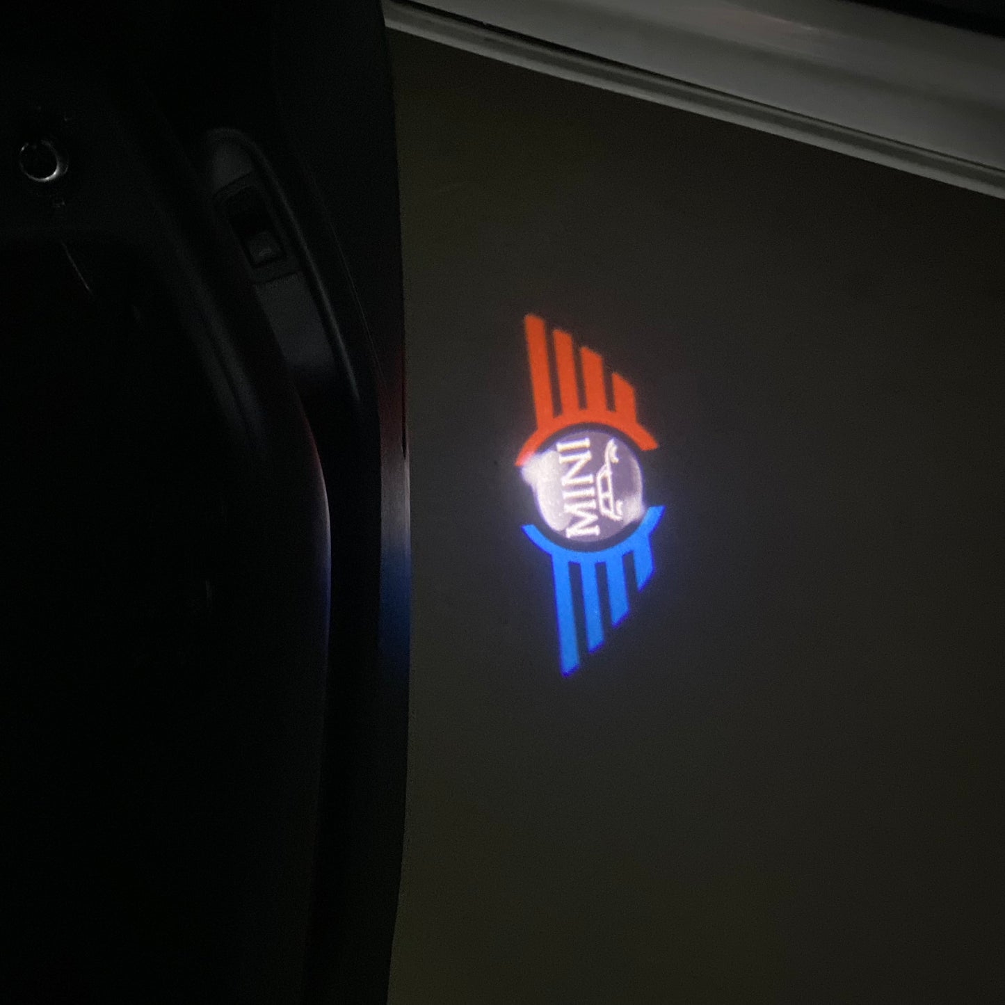 MINI ORIGINAL LOGO PROJECROTR LIGHTS Nr.0G1 (quantity  1 =  2 Logo Film /  2 door lights)