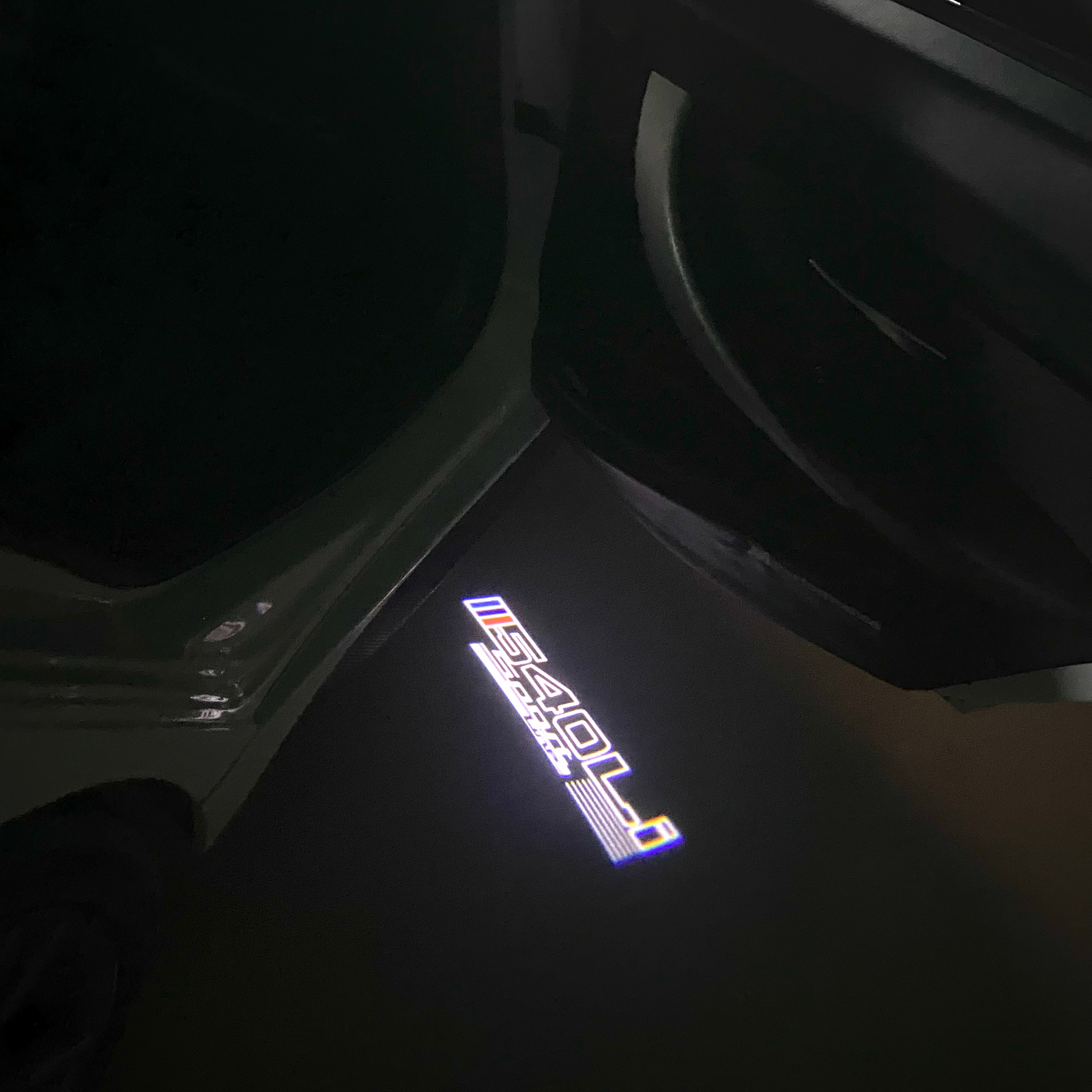 BMW 5 SERIES 540 Li LOGO PROJECTOT LIGHTS (quantity 1 = 1 sets/2 door lights) Nr.6024q97