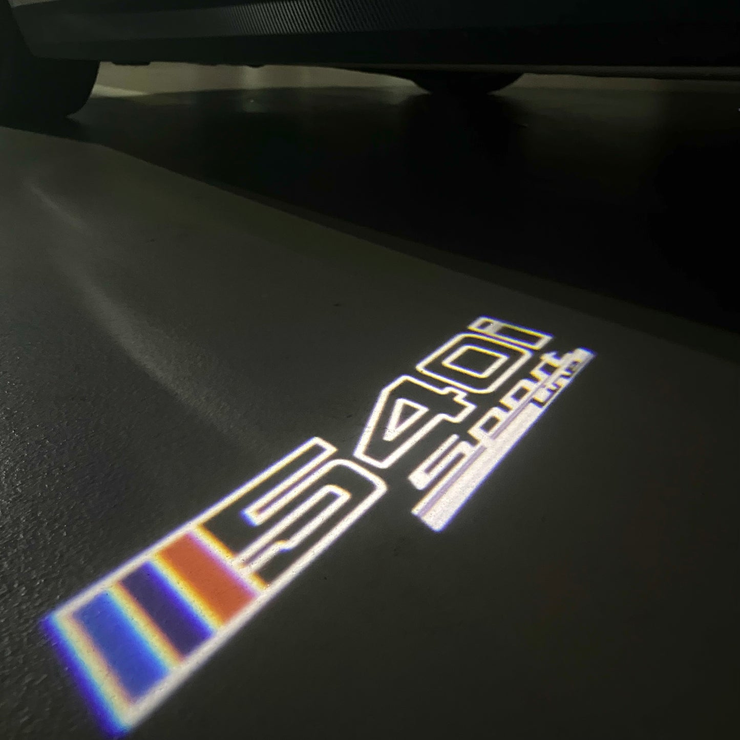 BMW  5 SERIES 540 i   LOGO PROJECTOT LIGHTS (quantity 1 = 1 sets/2 door lights) Nr.6024q96