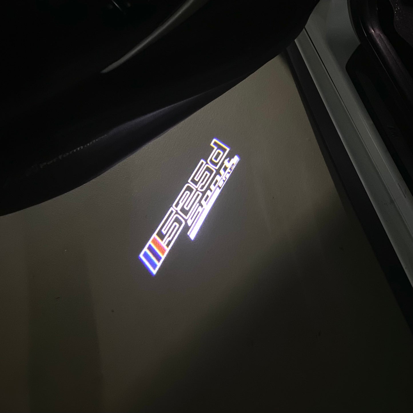 BMW  5 SERIES 525 d LOGO PROJECTOT LIGHTS (quantity 1 = 1 sets/2 door lights) Nr.6024q81