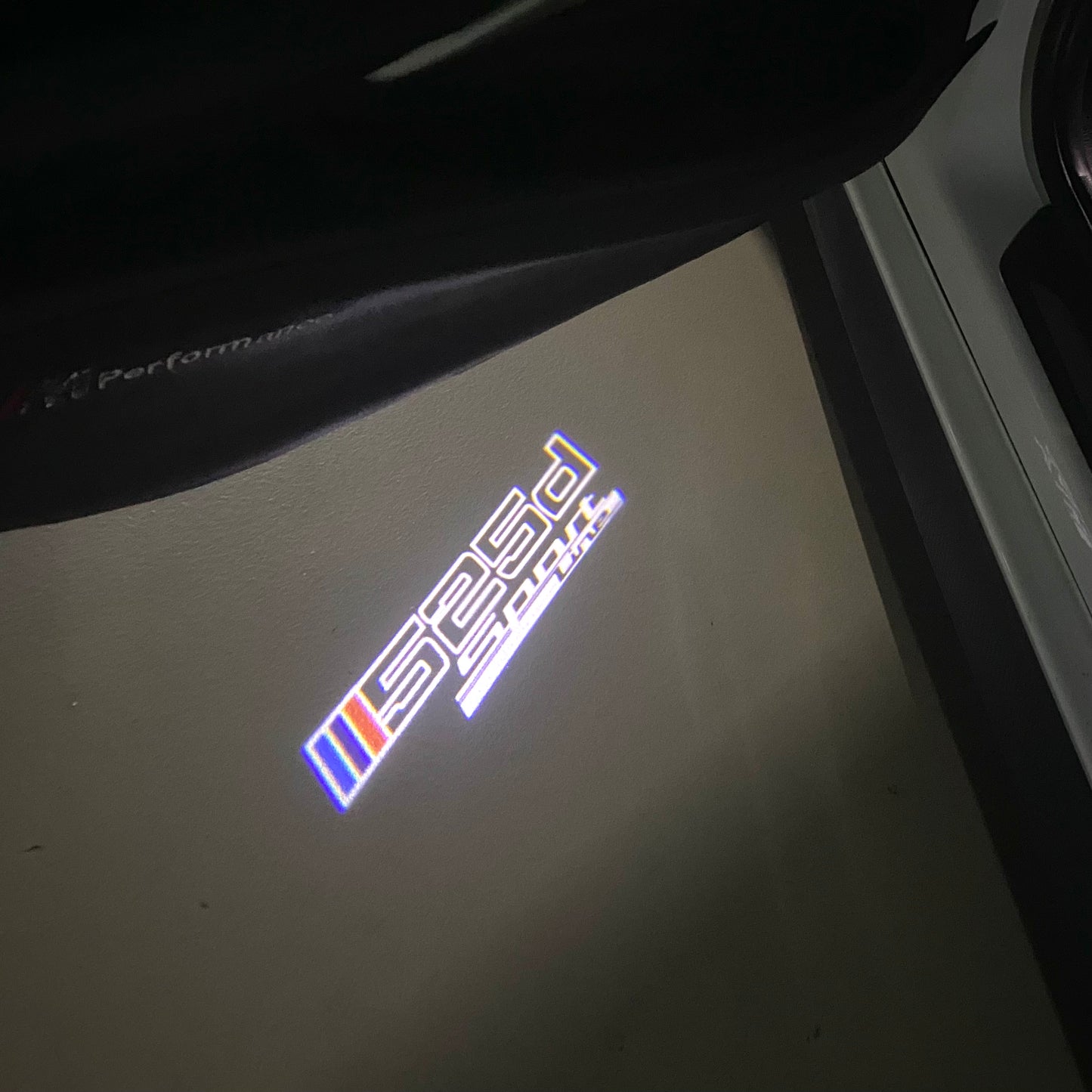 BMW  5 SERIES 525 d LOGO PROJECTOT LIGHTS (quantity 1 = 1 sets/2 door lights) Nr.6024q81