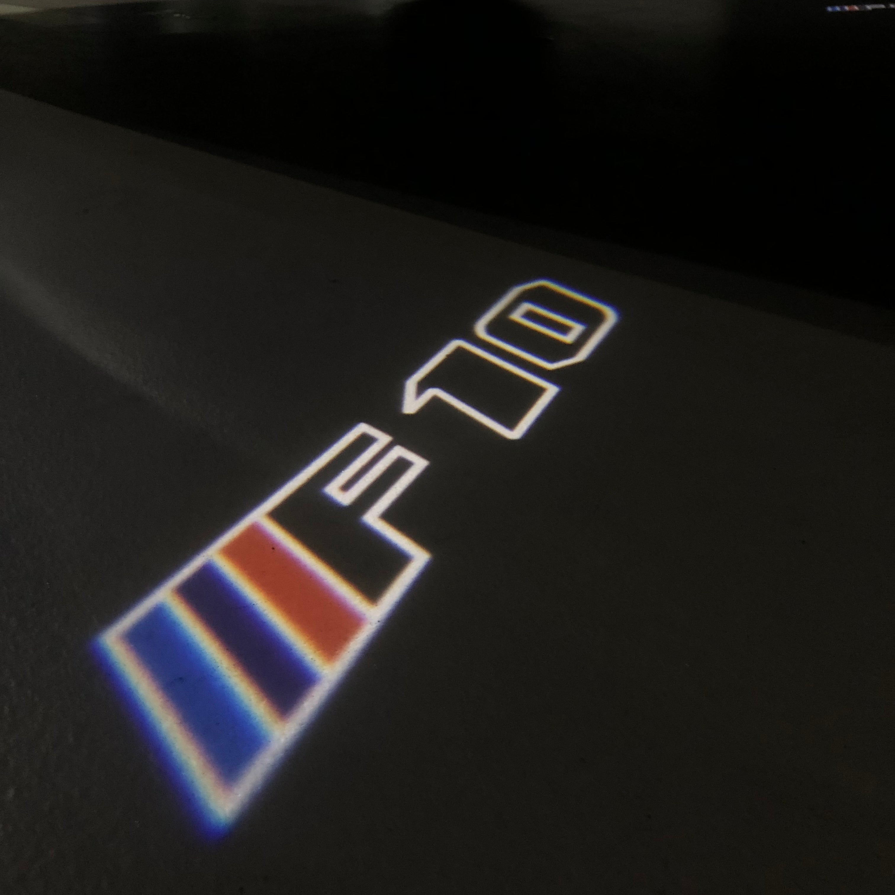 BMW  5 SERIES F10    LOGO PROJECTOT LIGHTS (quantity 1 = 1 sets/2 door lights) Nr.6024q88