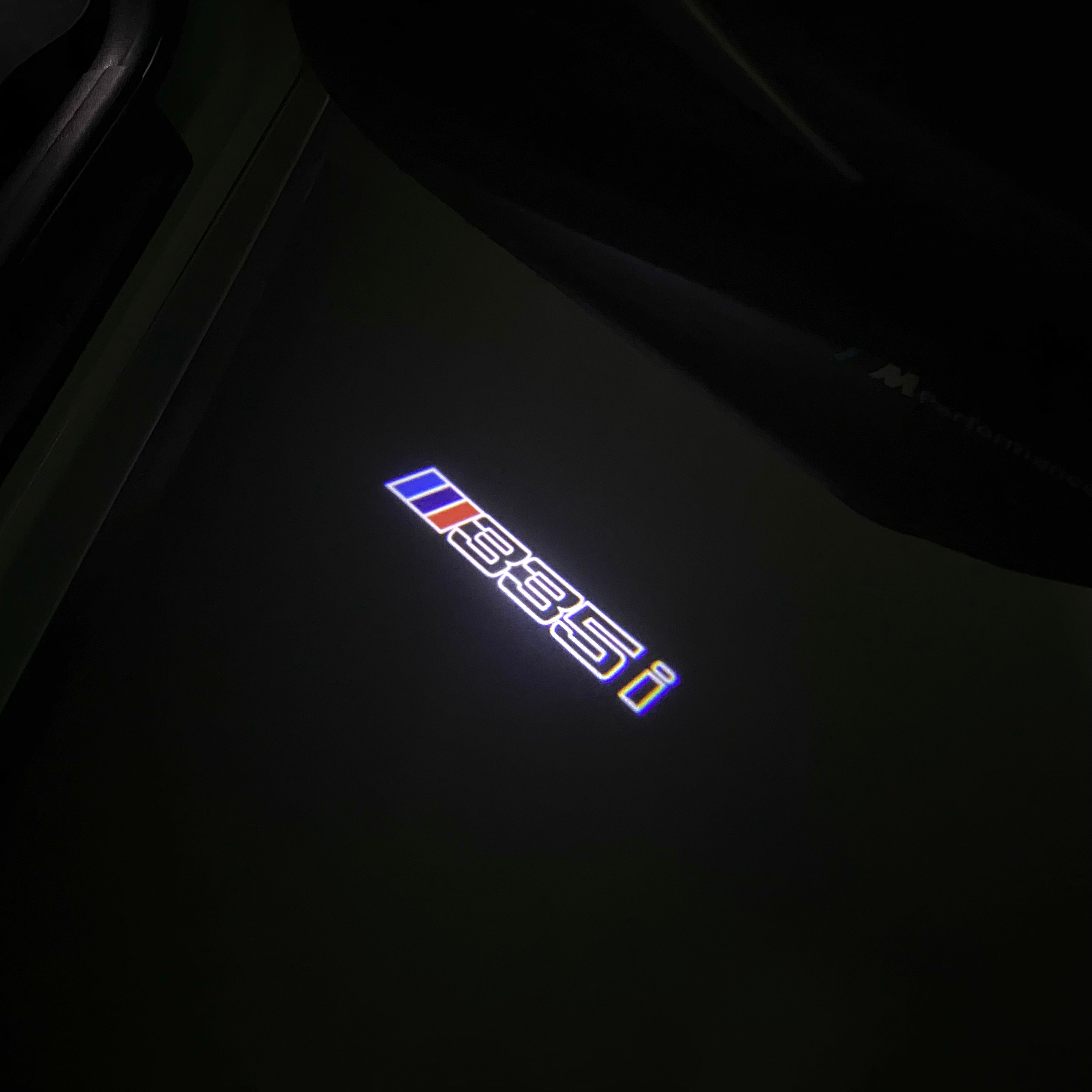 BMW 3 SERIES 335 i LOGO PROJECTOT LIGHTS (quantity 1 = 1 sets/2 door lights) Nr.6024q301
