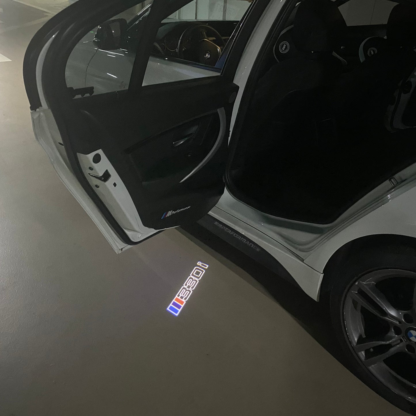 BMW 3 SERIES 330 i LOGO PROJECTOT LIGHTS (quantity 1 = 1 sets/2 door lights) Nr.6024q306