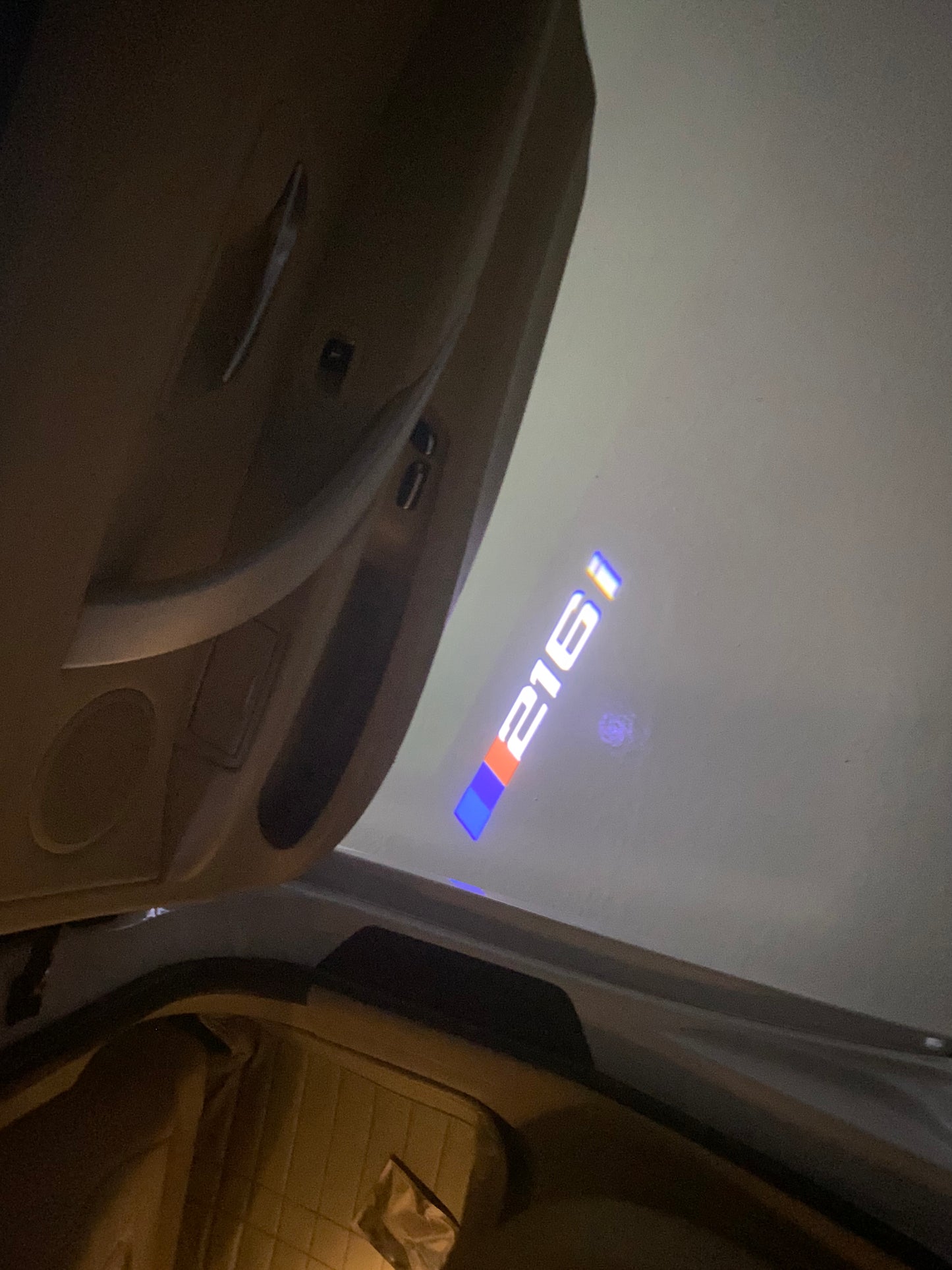 BMW 2 SERIES 216 LOGO PROJECTOT LIGHTS (quantity 1 = 1 sets/2 door lights) Nr.6024q21