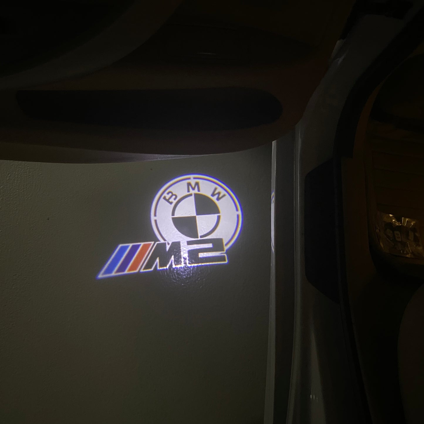 BMW 2 SERIES M2   LOGO PROJECTOT LIGHTS (quantity 1 = 1 sets/2 door lights) Nr.6024q18