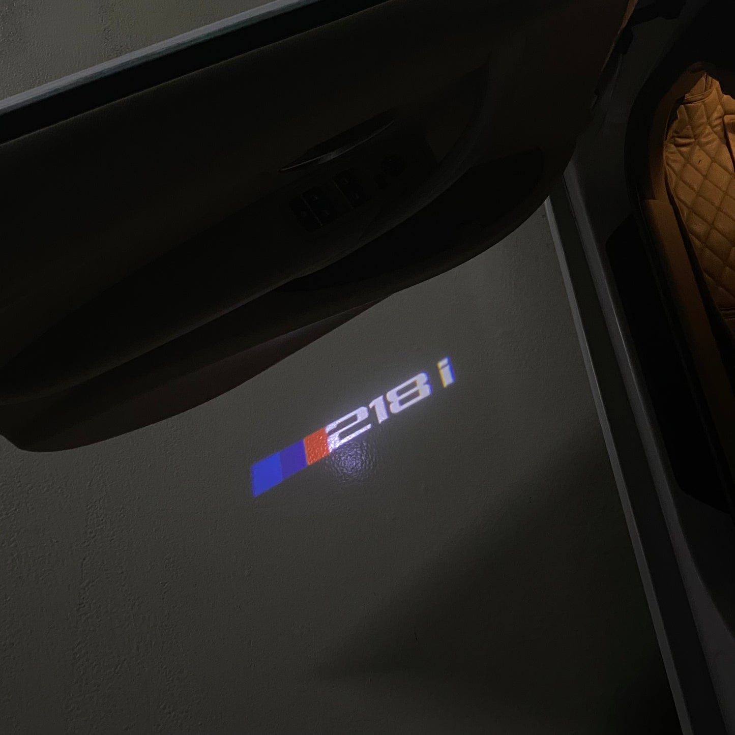 BMW 2 SERIES 218  LOGO PROJECTOT LIGHTS (quantity 1 = 1 sets/2 door lights) Nr.6024t25