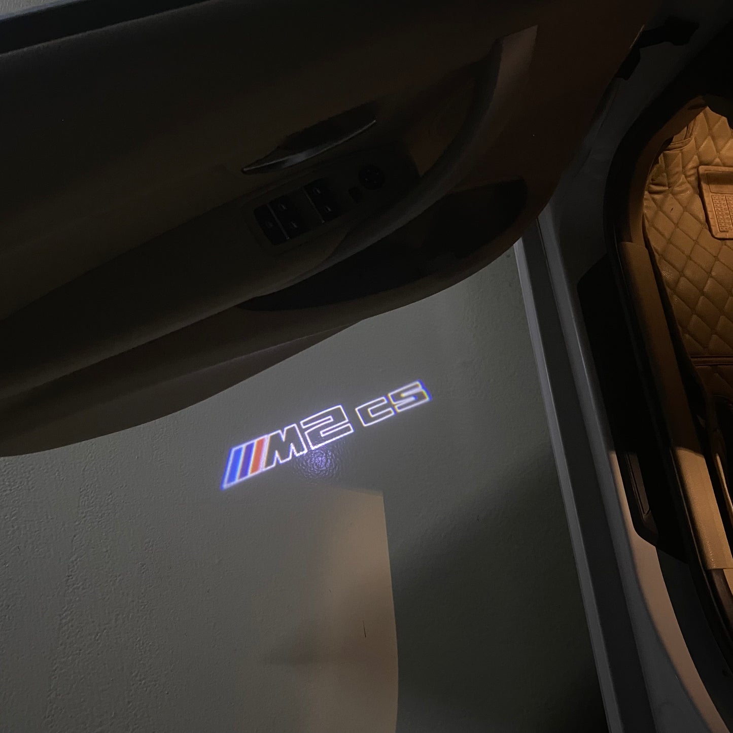 BMW  2 SERIES M2 LOGO PROJECTOT LIGHTS (quantity 1 = 1 sets/2 door lights) Nr.6024t28