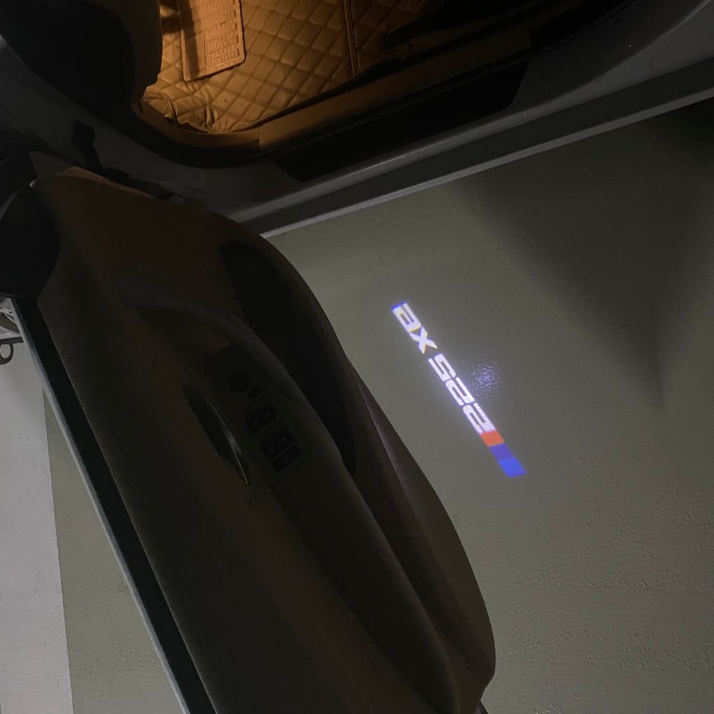 BMW M3 LOGO PROJECTOT LIGHTS Nr.24 (Menge 1 = 1 Sets/2 Türleuchten)