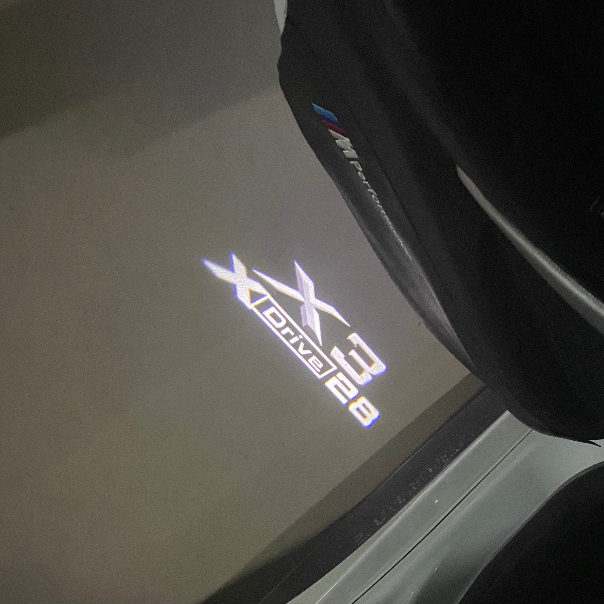 BMW  X3 X drive 28  LOGO PROJECTOT LIGHTS (quantity 1 = 1 sets/2 door lights) Nr.6024q0t24