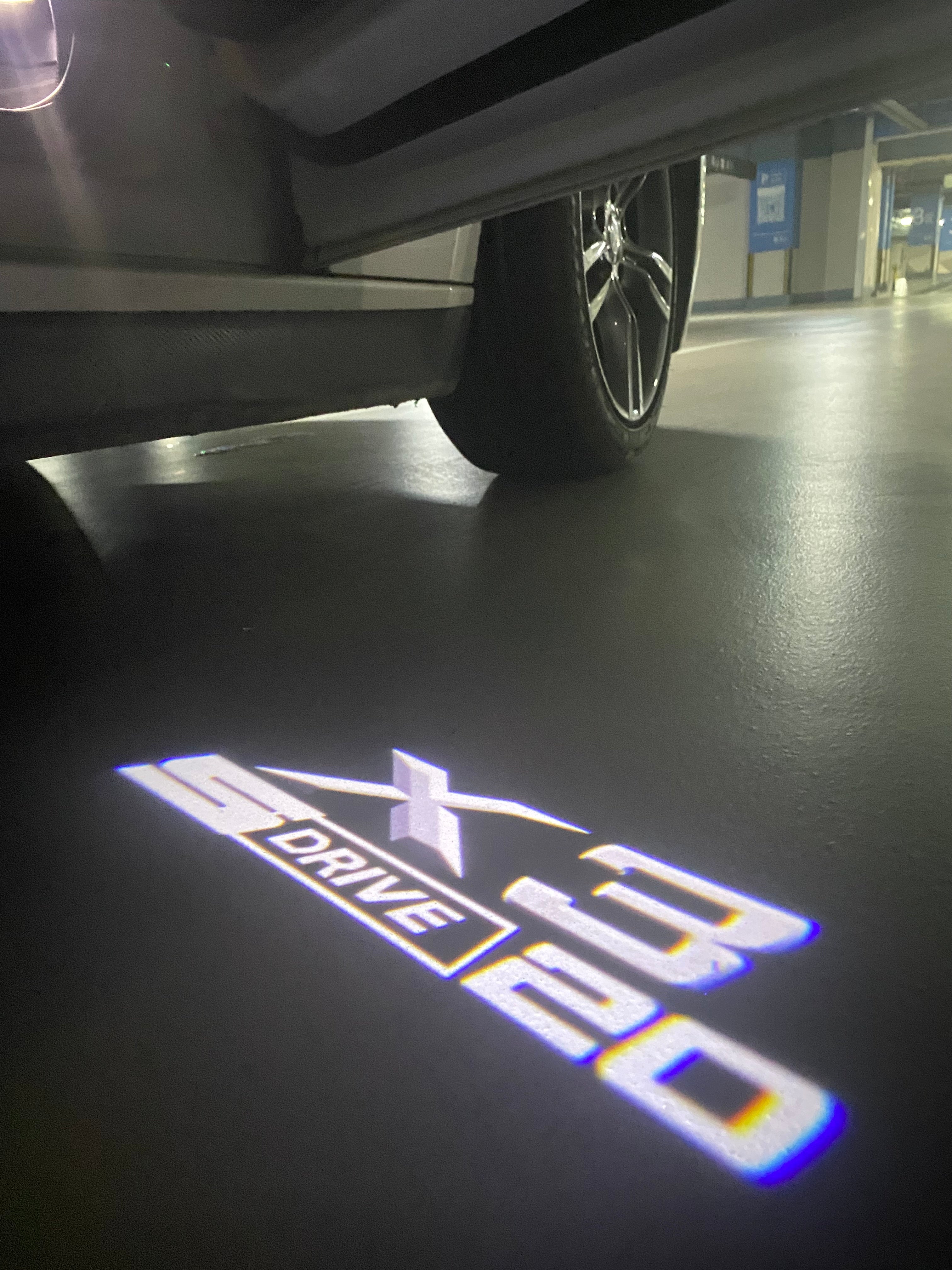 BMW X3 S drive 30  LOGO PROJECTOT LIGHTS (quantity 1 = 1 sets/2 door lights) Nr.6024q0t27