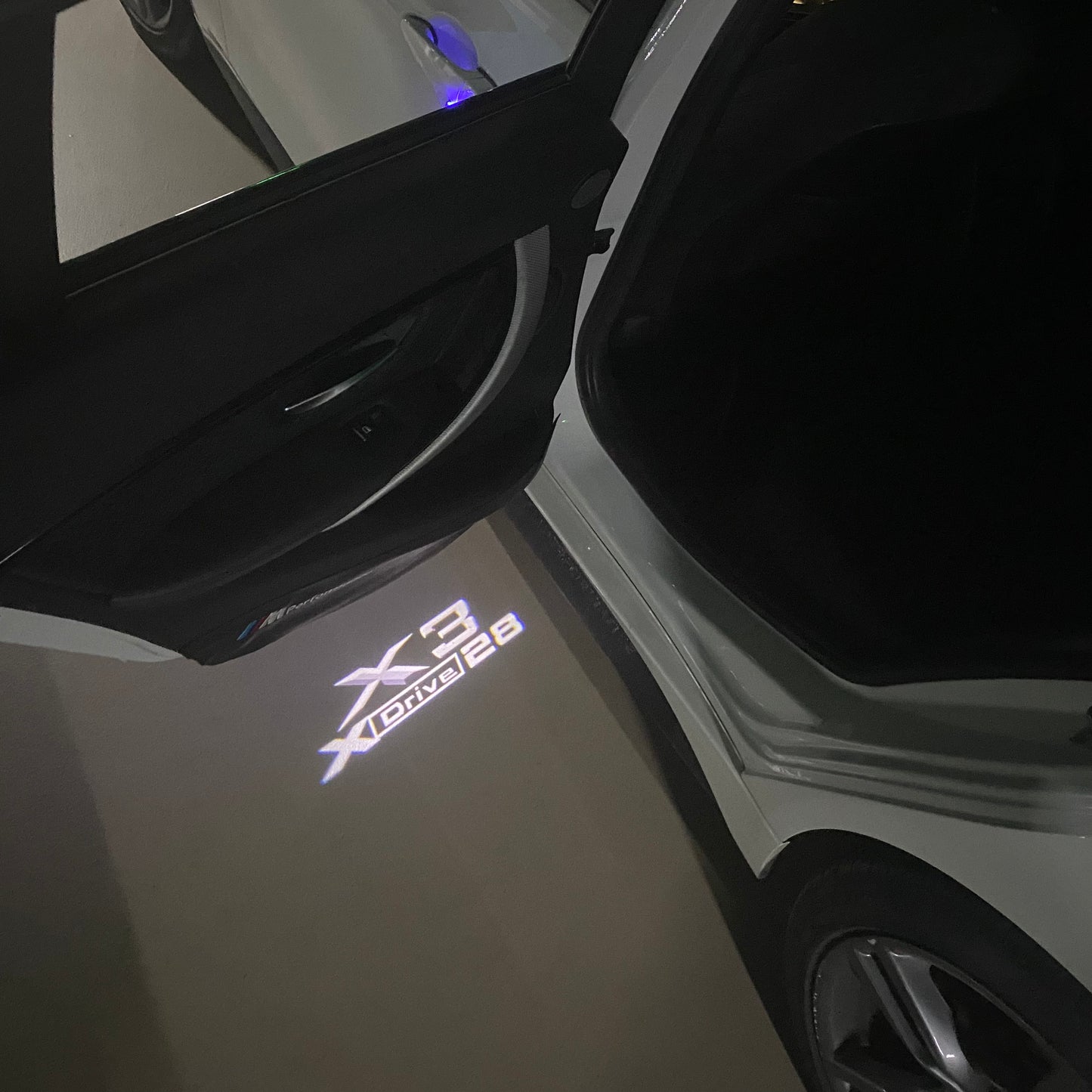 BMW  X3 X drive 28  LOGO PROJECTOT LIGHTS (quantity 1 = 1 sets/2 door lights) Nr.6024q0t24