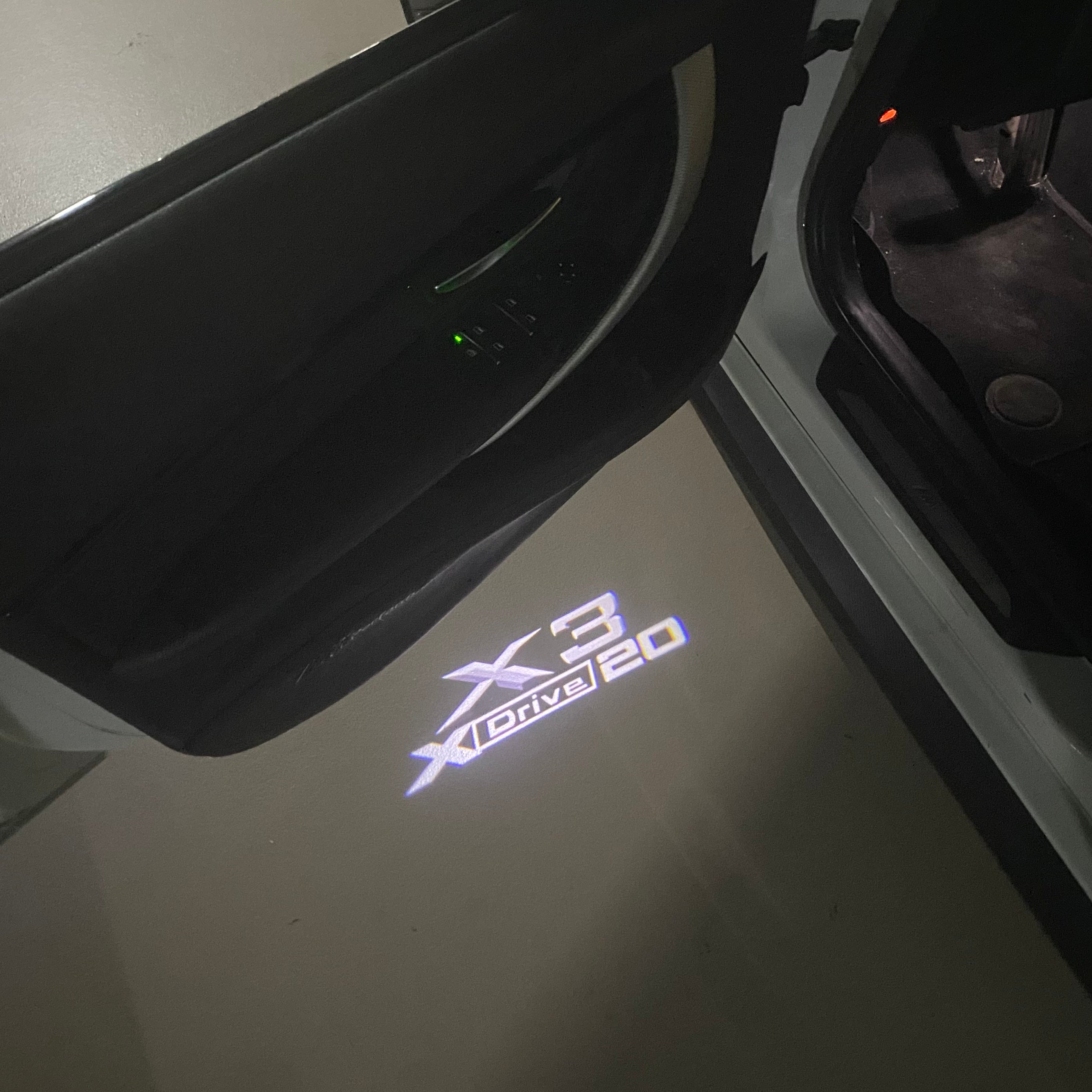 BMW  X3 X drive 20  LOGO PROJECTOT LIGHTS (quantity 1 = 1 sets/2 door lights) Nr.6024q0t18