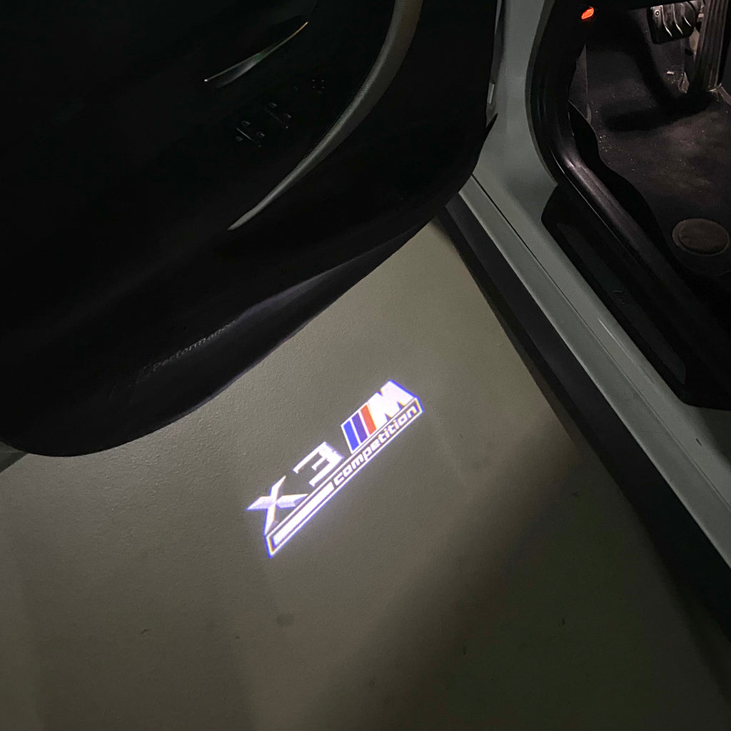 BMW M3 LOGO PROJECTOR LIGHTS Nr.24 (الكمية 1 = 1 مجموعة / 2 أضواء باب)