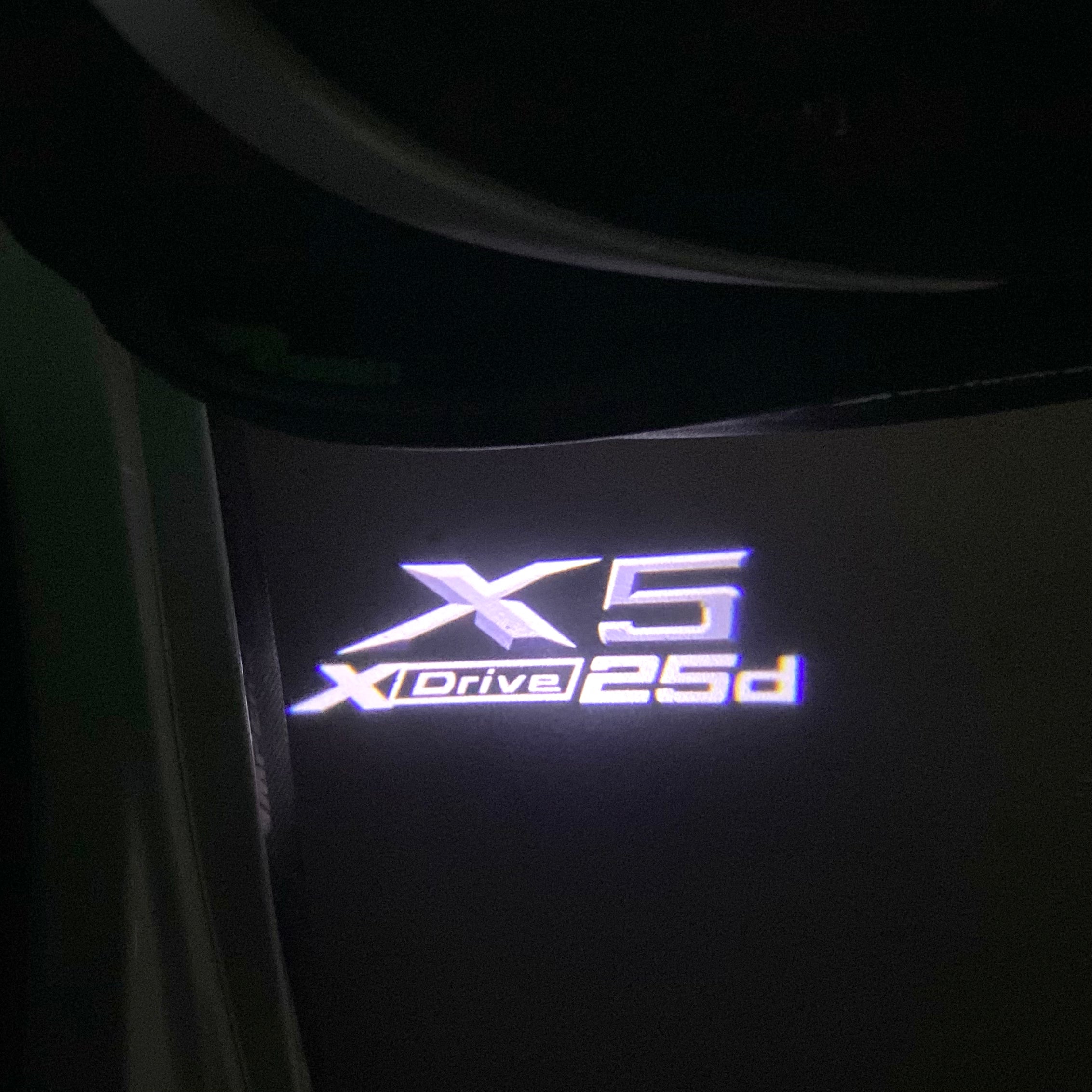 BMW X5 XDrive 25d  LOGO PROJECTOT LIGHTS (quantity 1 = 1 sets/2 door lights) Nr.6024q0t064