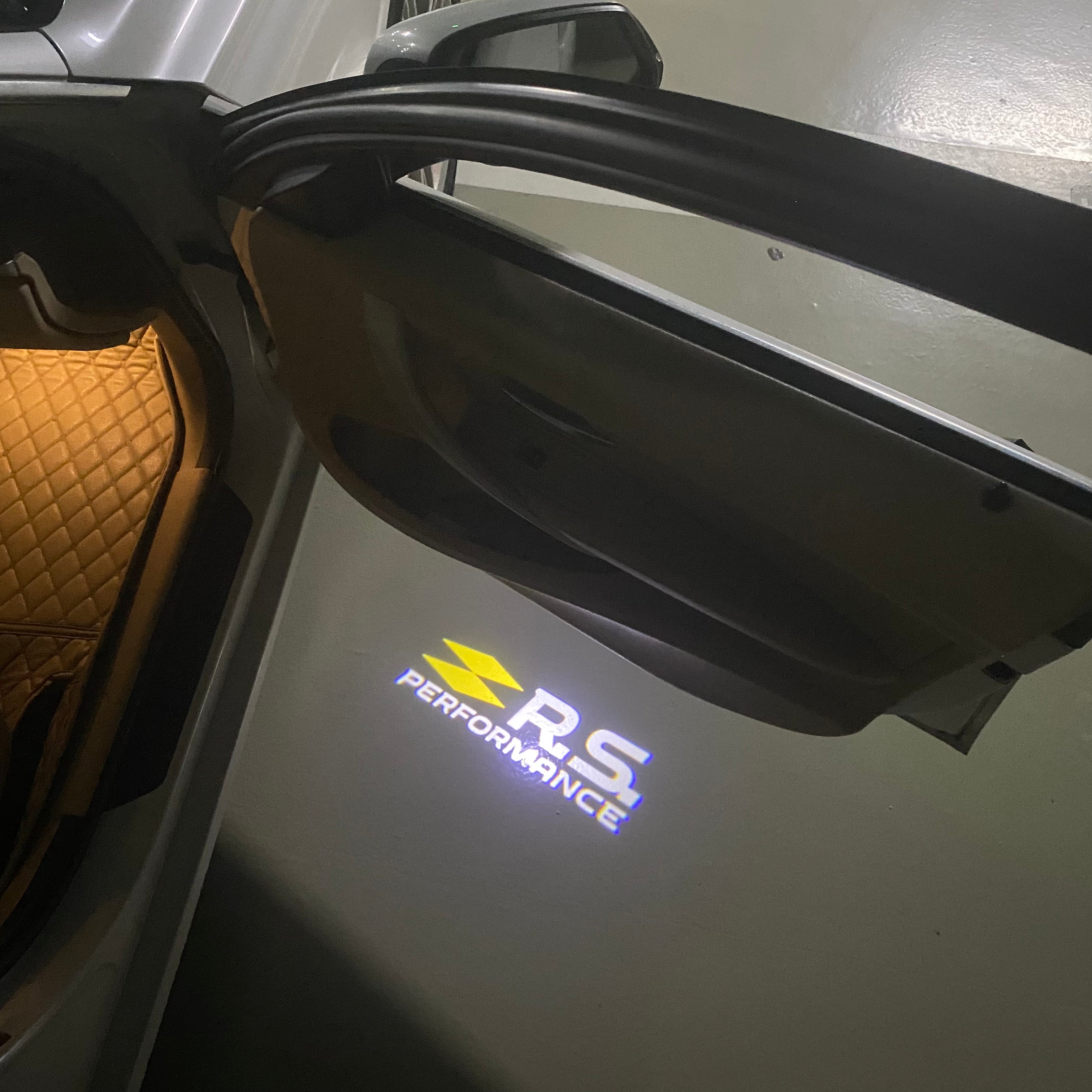 RENAULT RS LOGO PROJECROTR LIGHTS Nr.0941(quantity  1 =  2 Logo Film & 2 door lights)