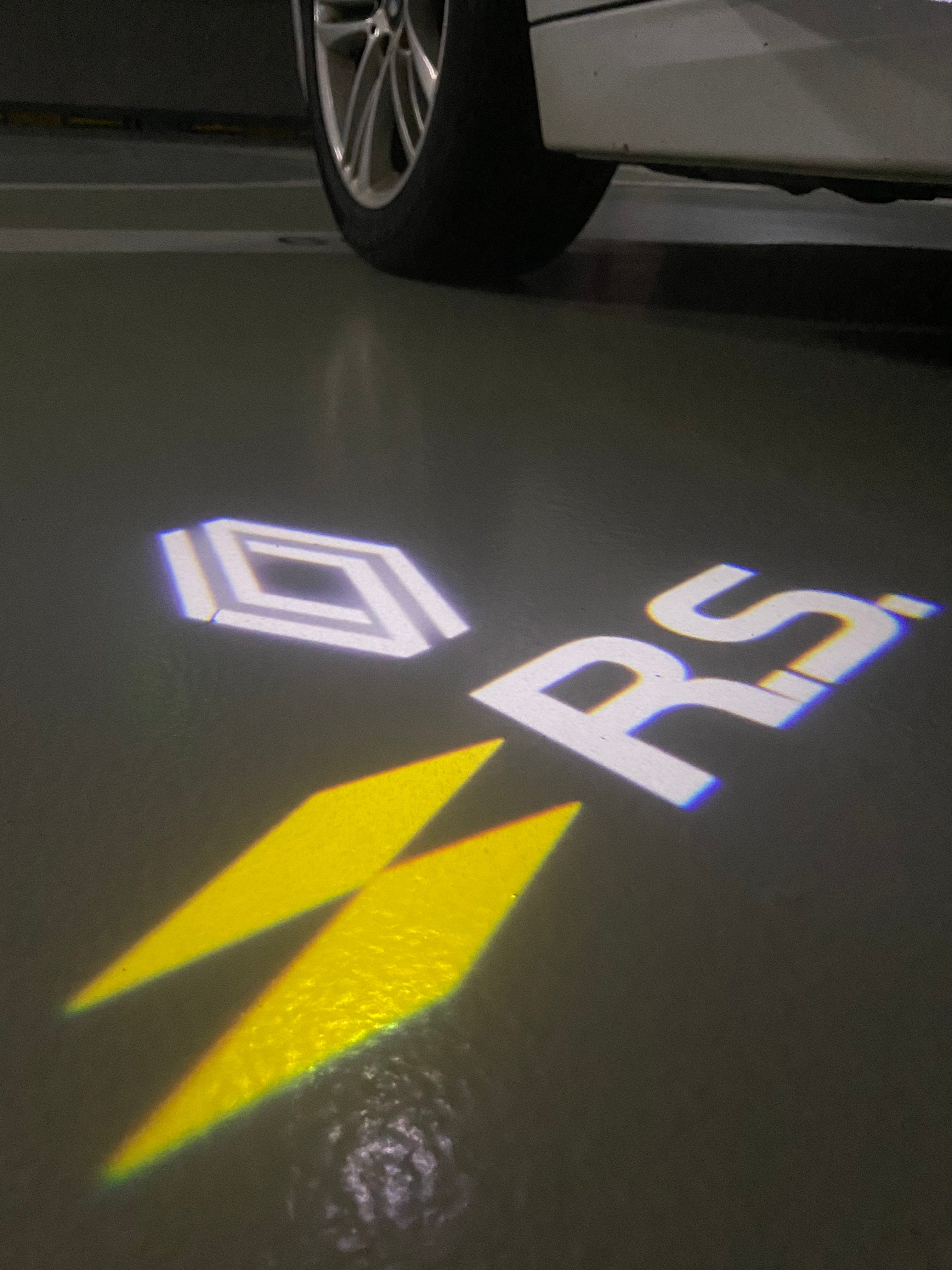RENAULT RS LOGO PROJECROTR LIGHTS Nr.0957 (quantity  1 =  2 Logo Film & 2 door lights)
