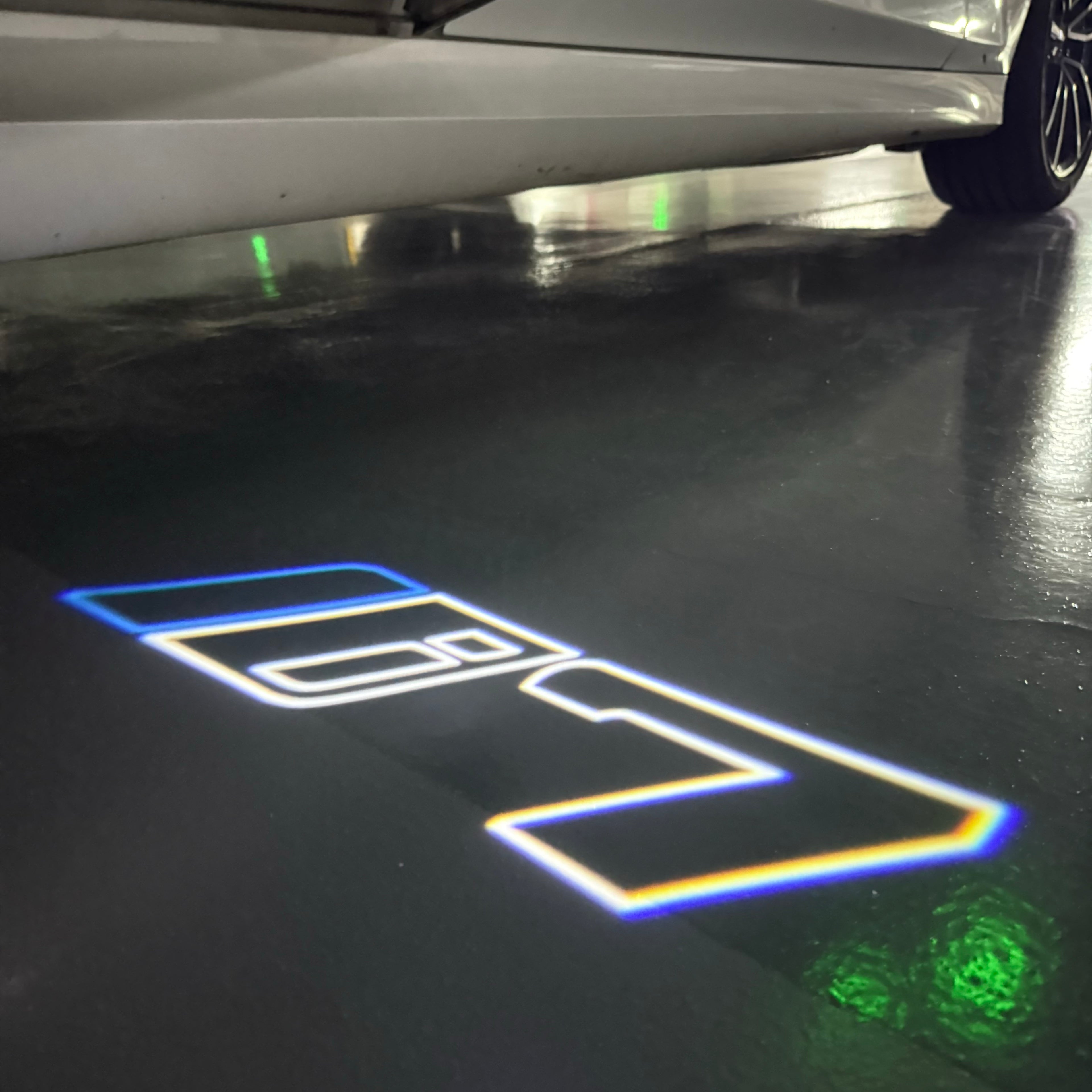 BMW i7  LOGO PROJECTOT LIGHTS (quantity 1 = 1 sets/2 door lights) Nr.6024q133