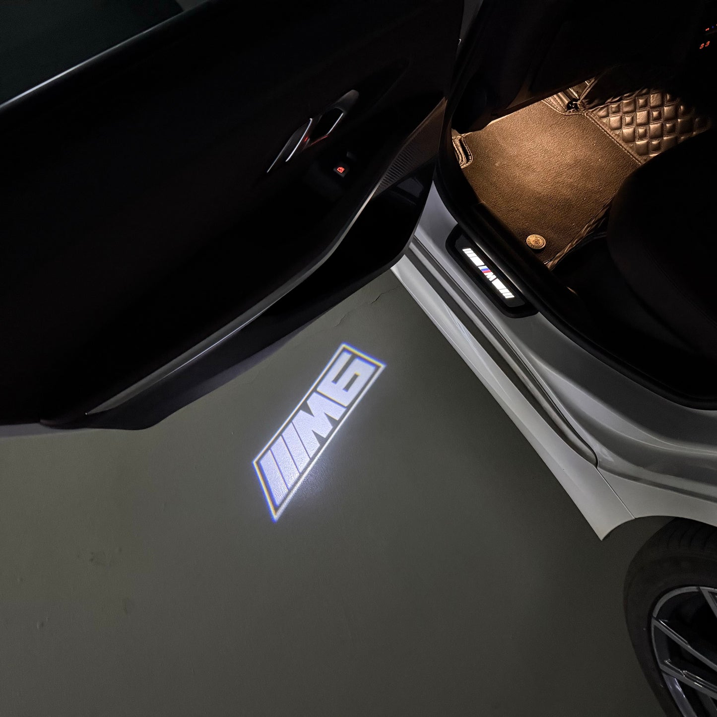 BMW 6 SERIES M6   LOGO PROJECTOT LIGHTS (quantity 1 = 1 sets/2 door lights) Nr.6024S20
