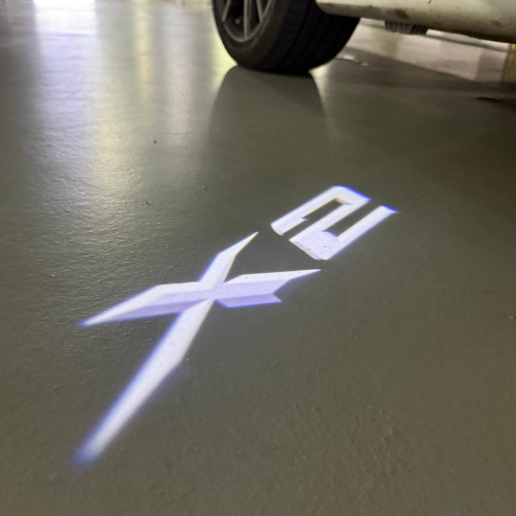 BMW M3 LOGO PROJECTOR LIGHTS Nr.24 (الكمية 1 = 1 مجموعة / 2 أضواء باب)