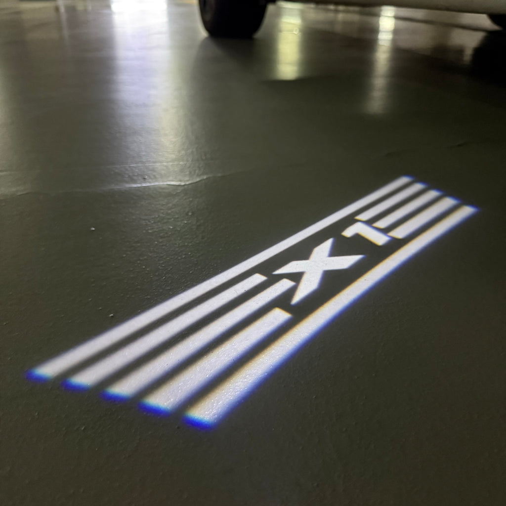 BMW M3 LOGO PROJECTOR LIGHTS Nr.24 (الكمية 1 = 1 مجموعة / 2 أضواء باب)