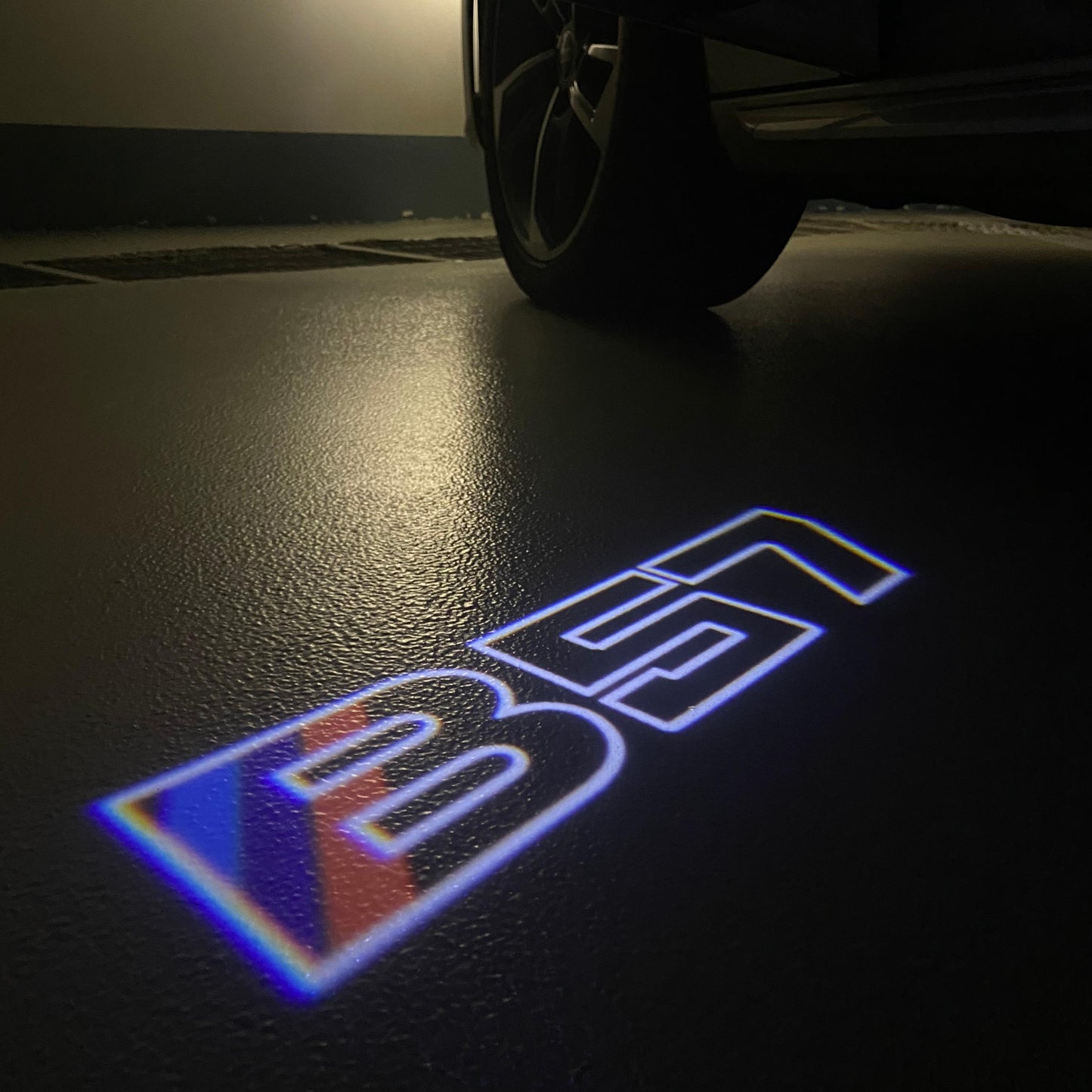 BMW  B57 LOGO PROJECTOT LIGHTS (quantity 1 = 1 sets/2 door lights) Nr.6024q0t0103