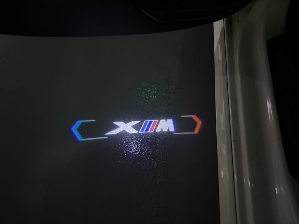BMW M3 LOGO PROJECTOR LIGHTS Nr.24 (الكمية 1 = 1 مجموعة / 2 أضواء باب)