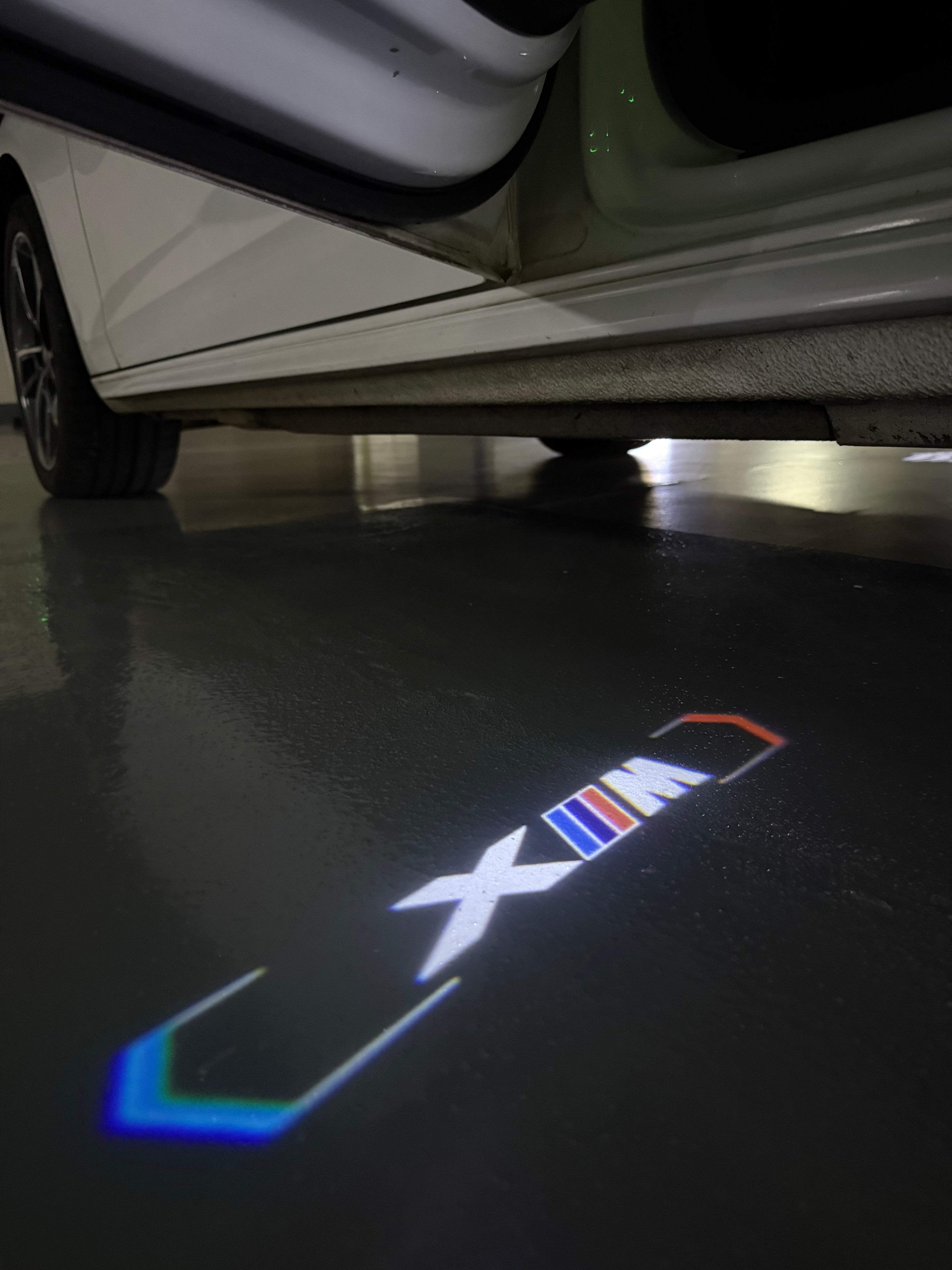 BMW M3 LOGO PROJECTOT LIGHTS Nr.24 (Menge 1 = 1 Sets/2 Türleuchten)