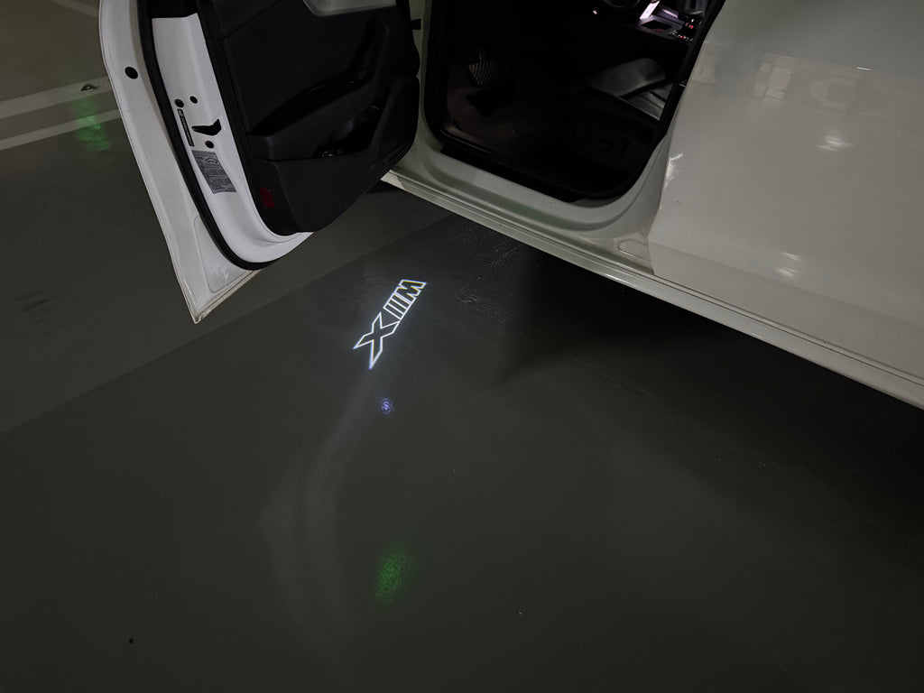 ÉCLAIRAGE DE PROJECTEUR BMW M3 LOGO Nr.24 (quantité 1 = 1 jeux / 2 feux de porte)