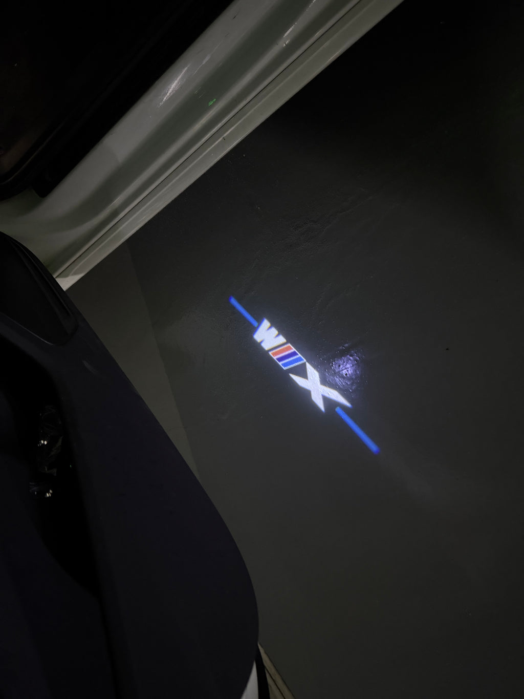 BMW M3 LOGO PROJECTOT LIGHTS Nr.24 (Menge 1 = 1 Sets/2 Türleuchten)