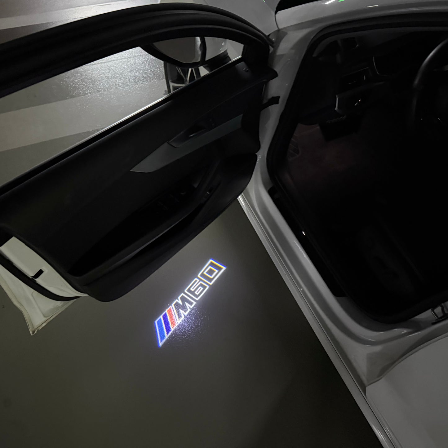 BMW  iX M60 LOGO PROJECTOT LIGHTS (quantity 1 = 1 sets/2 door lights) Nr.6024q132