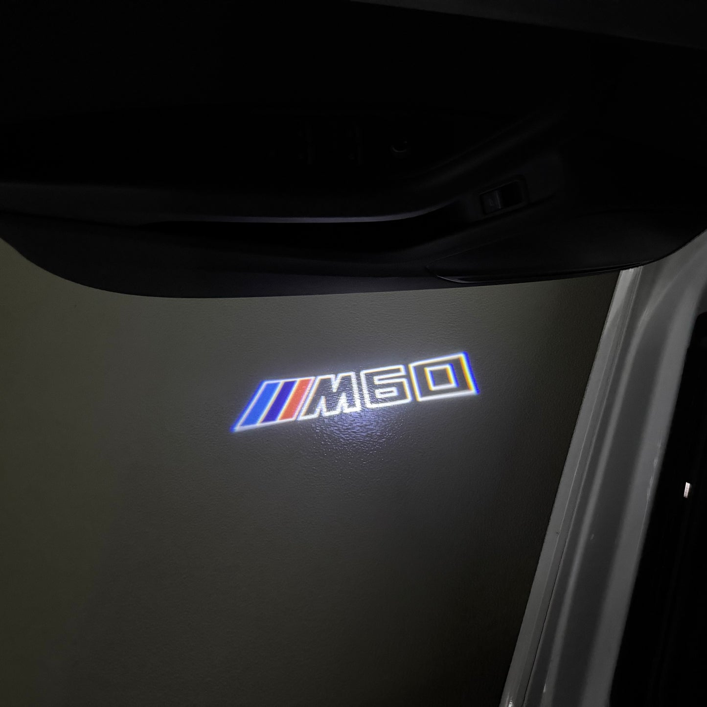 BMW  iX M60 LOGO PROJECTOT LIGHTS (quantity 1 = 1 sets/2 door lights) Nr.6024q132