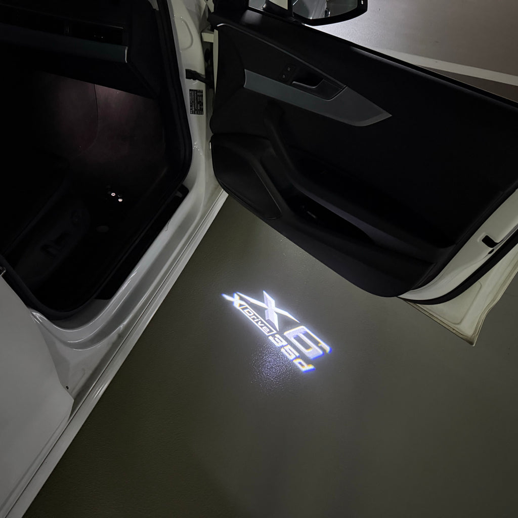 BMW M3 LOGO PROJECTOR LIGHTS Nr.24 (الكمية 1 = 1 مجموعة / 2 أضواء باب)