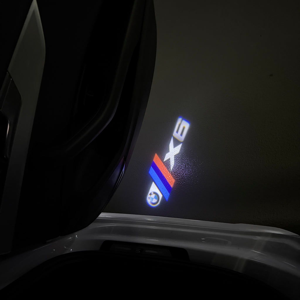BMW M3 LOGO PROJECTOR LIGHTS Nr.24 (الكمية 1 = 1 مجموعة / 2 أضواء باب)