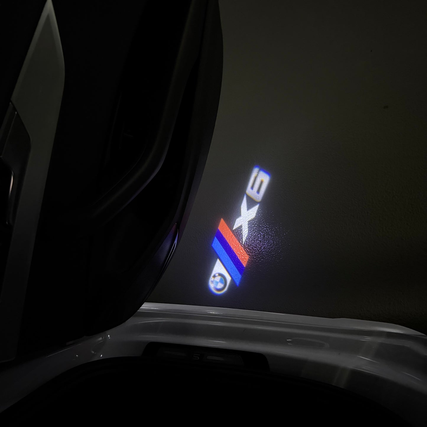 BMW  X6  LOGO PROJECTOT LIGHTS (quantity 1 = 1 sets/2 door lights) Nr.6024q0t053