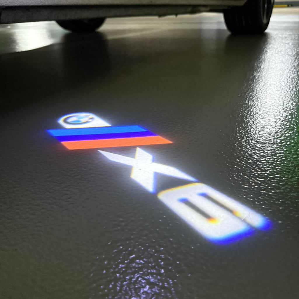BMW M3 LOGO PROJECTOR LIGHTS Nr.24 (الكمية 1 = 1 مجموعة / 2 أضواء باب)